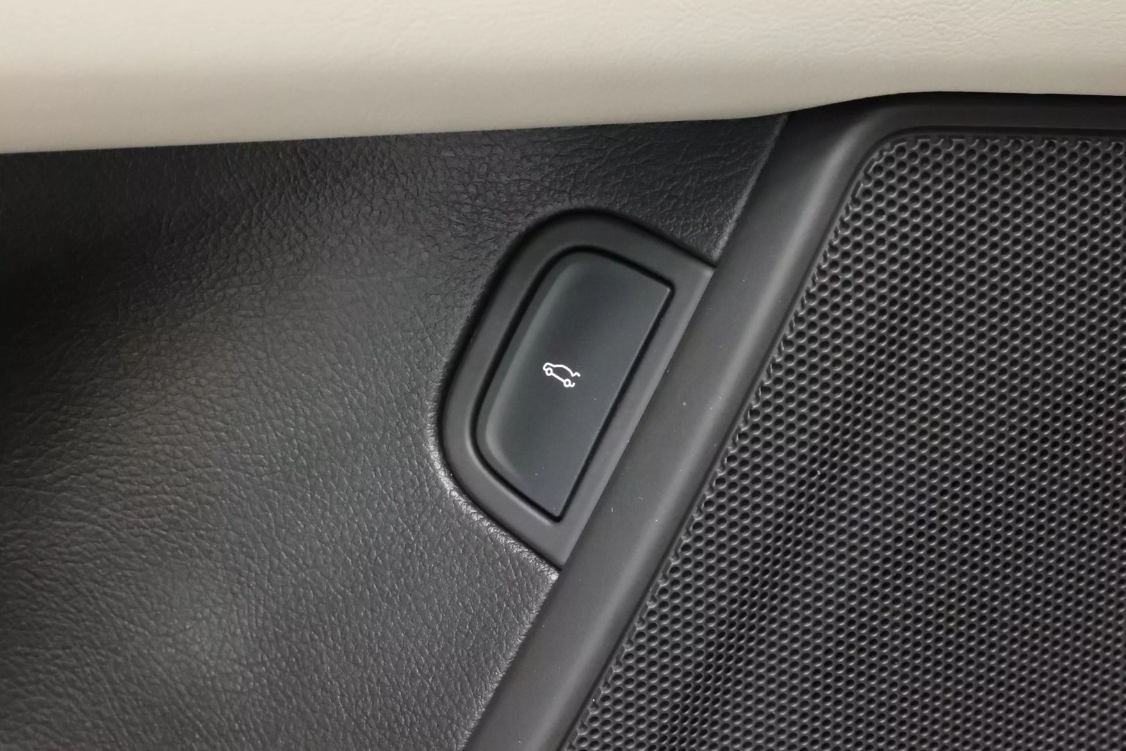 2017 Cadillac Ct6 - Image 13