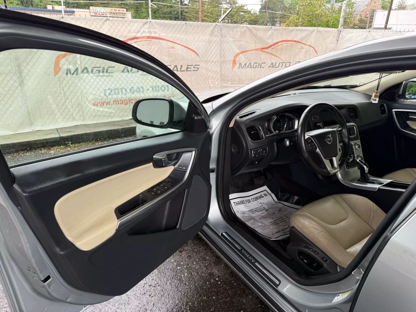 2018 Volvo S60 - Image 14