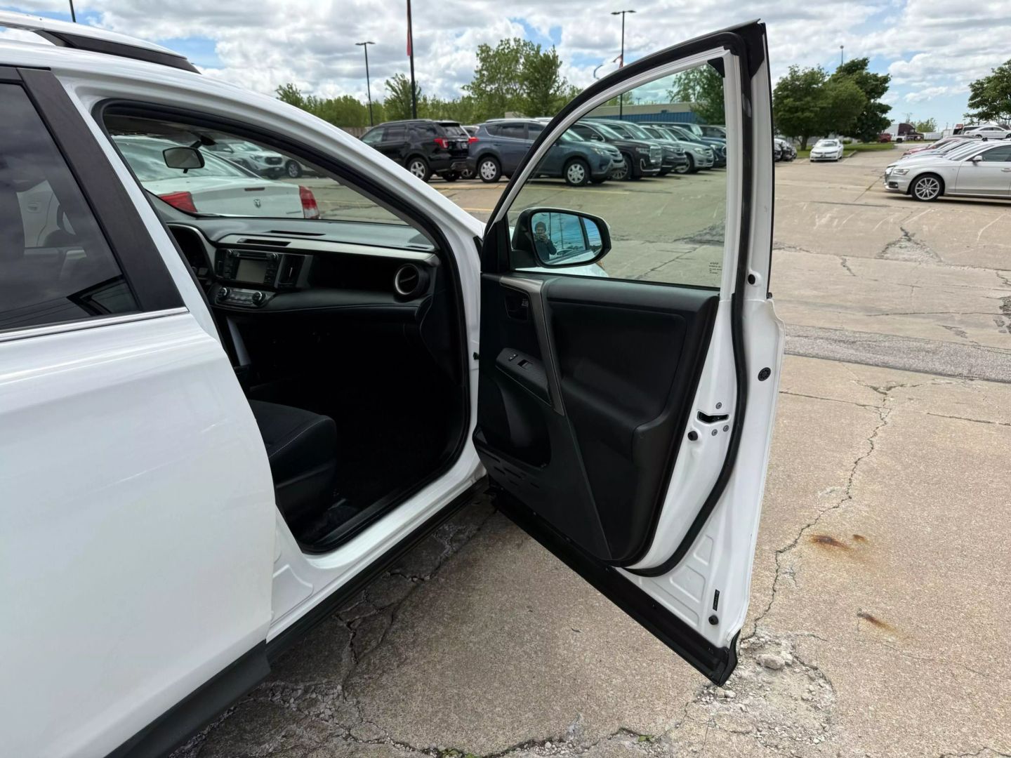 2013 Toyota Rav4 - Image 22