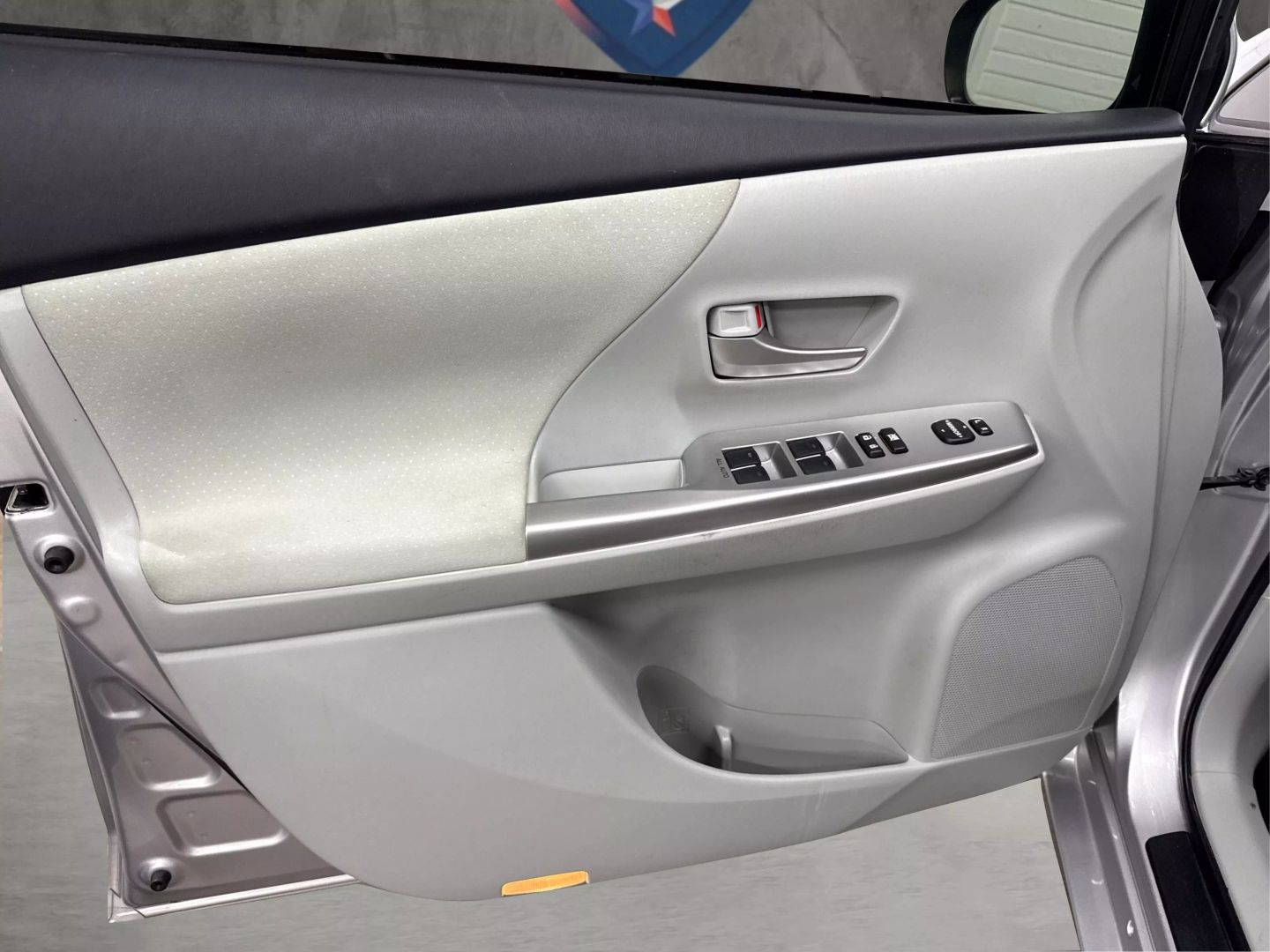 2012 Toyota Prius V - Image 33