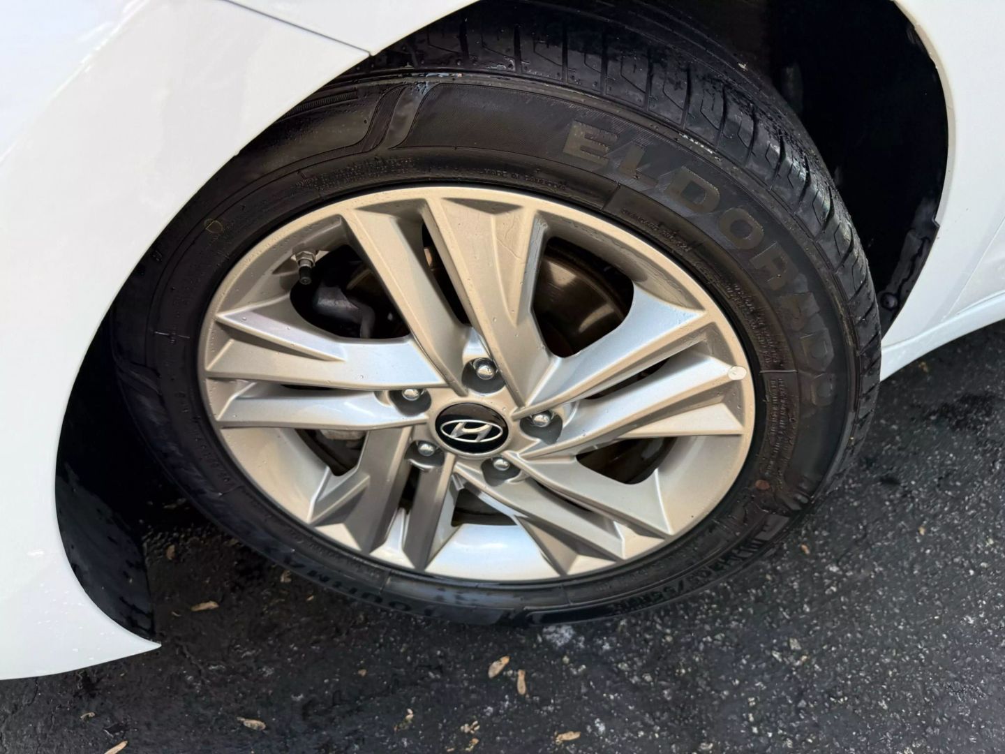 2019 Hyundai Elantra - Image 37