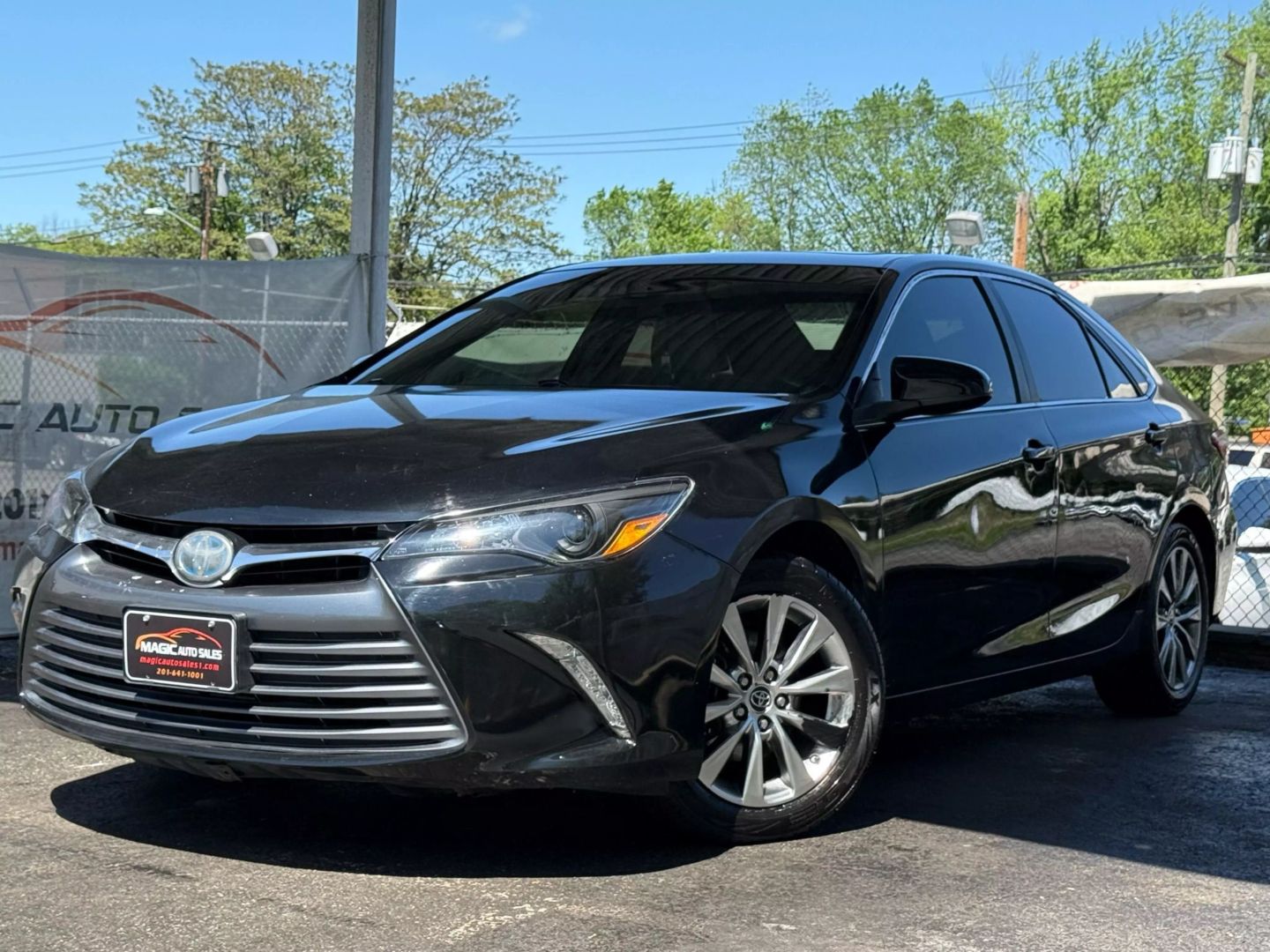 2015 Toyota Camry - Image 1