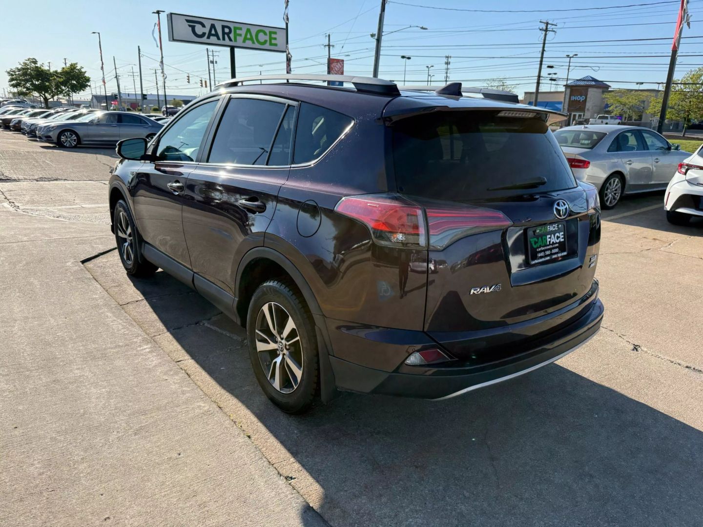 2017 Toyota Rav4 - Image 8