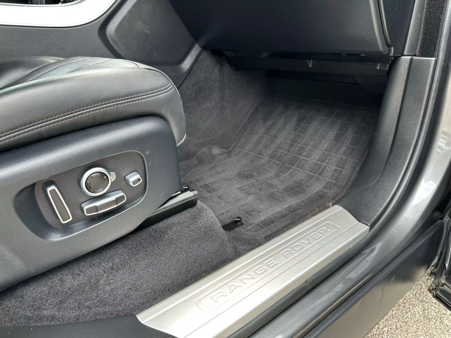 2018 Land Rover Range Rover Sport - Image 51