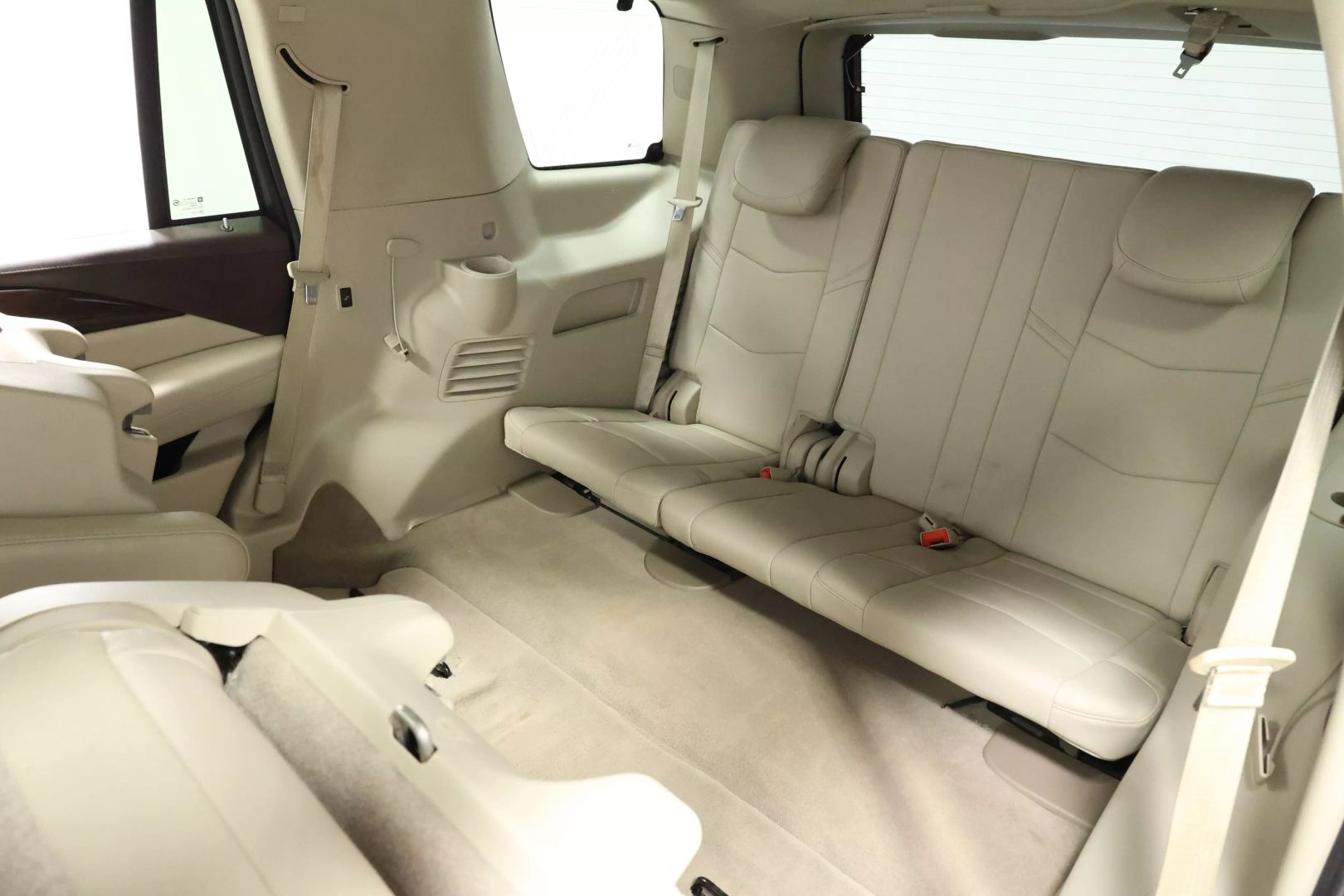 2017 Cadillac Escalade - Image 54