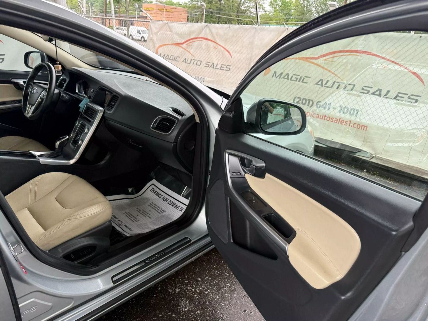 2018 Volvo S60 - Image 24