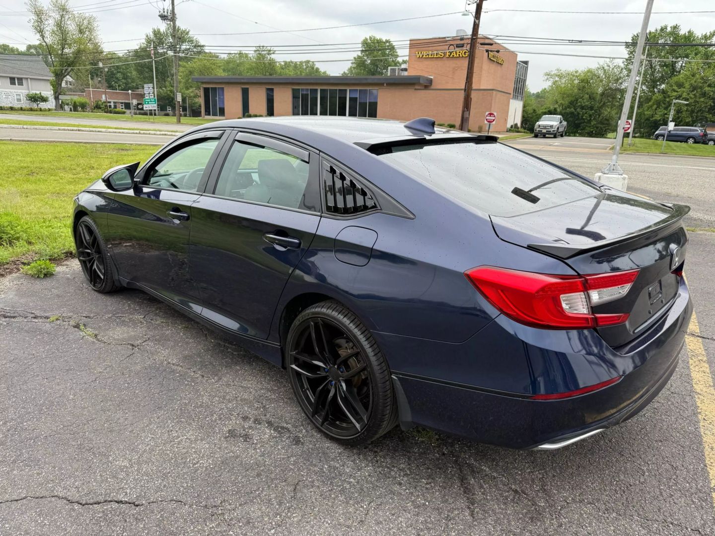 2018 Honda Accord - Image 12