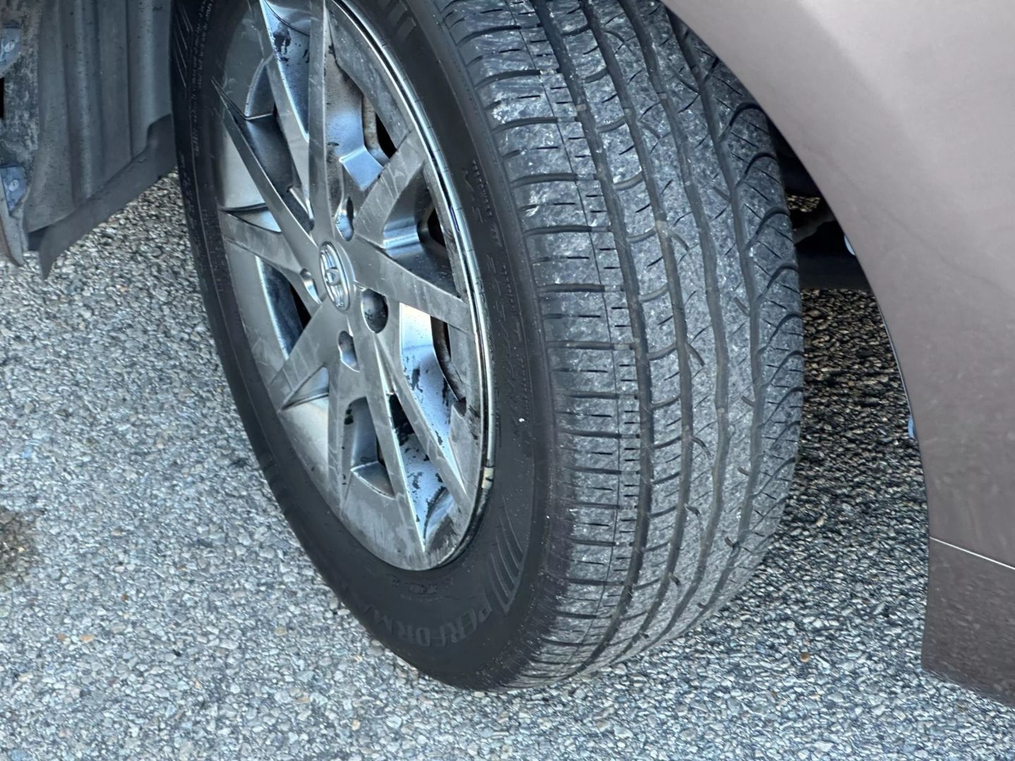 2015 Toyota Prius V - Image 37