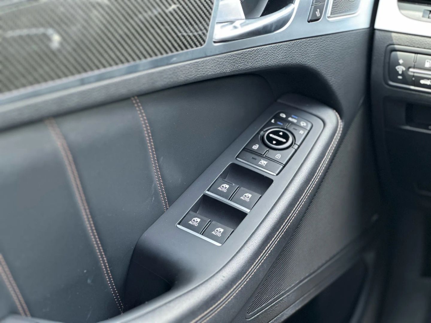 2019 GENESIS G80 SEDAN V6, TWIN TURBO, 3.3 LITER 3.3T SPORT SEDAN 4D