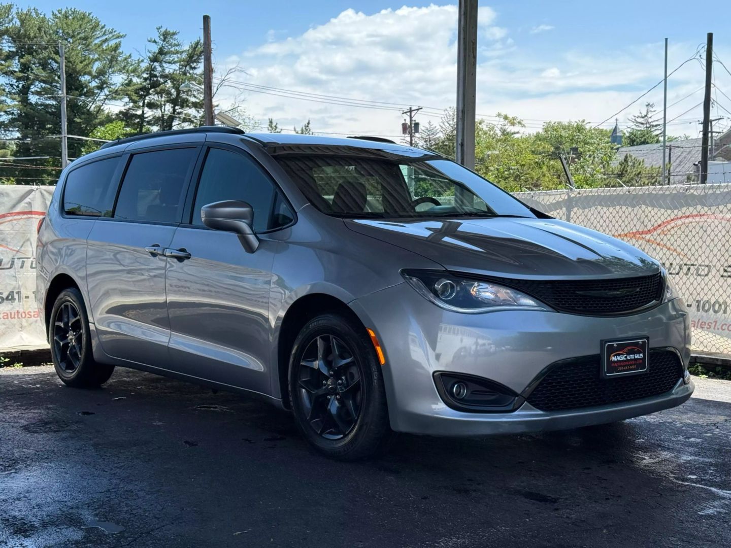 2019 Chrysler Pacifica - Image 6