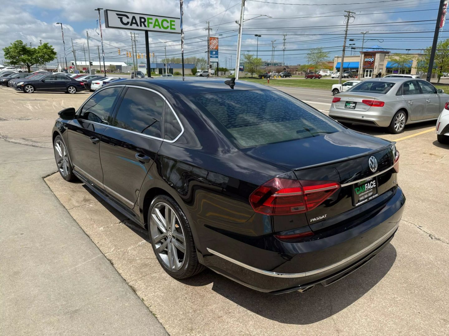 2019 Volkswagen Passat - Image 8