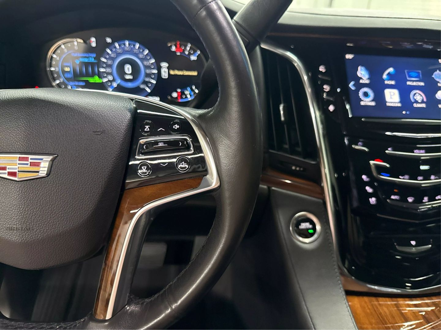 2016 Cadillac Escalade Esv - Image 25