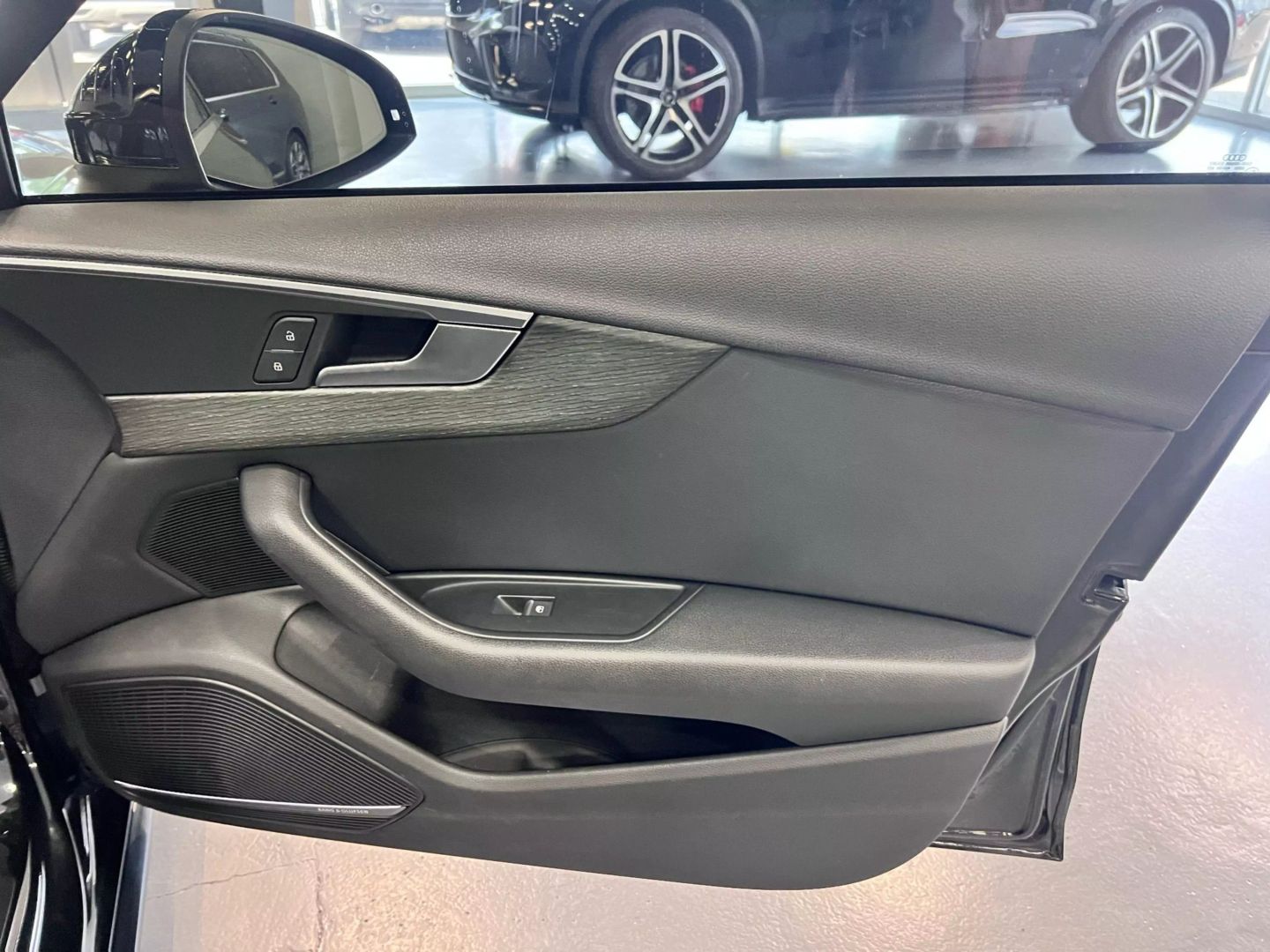 2018 Audi A4 Ultra Premium Plus Sedan 4d - Image 22