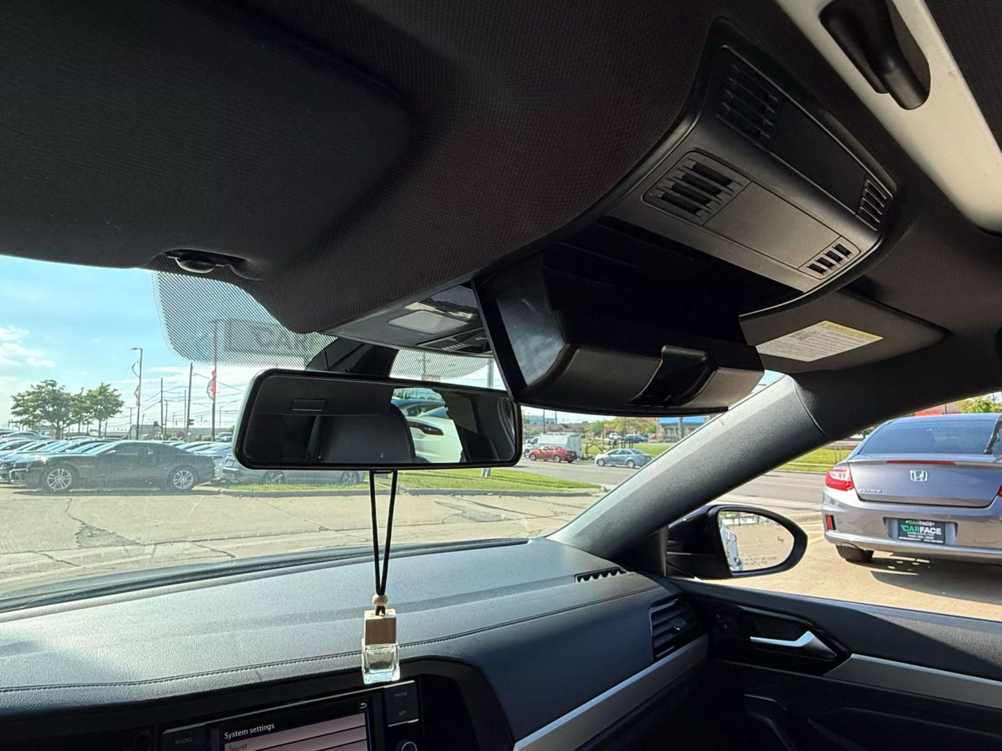 2019 Volkswagen Jetta - Image 44