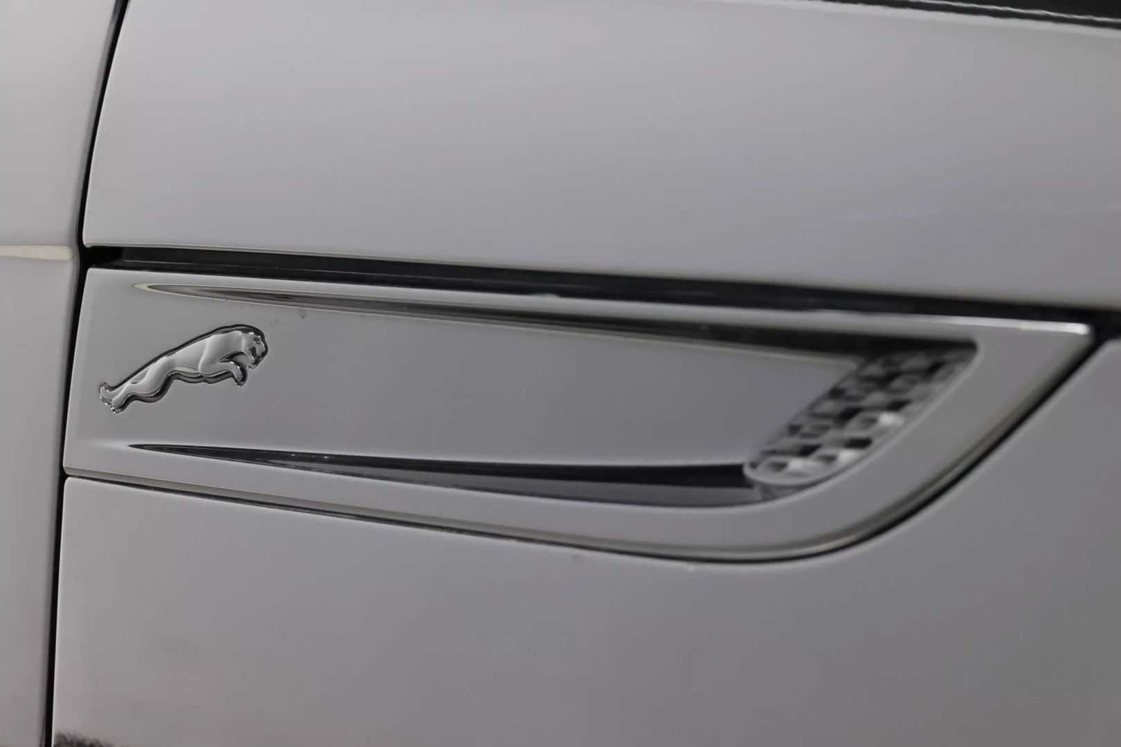 2024 Jaguar F-type - Image 79