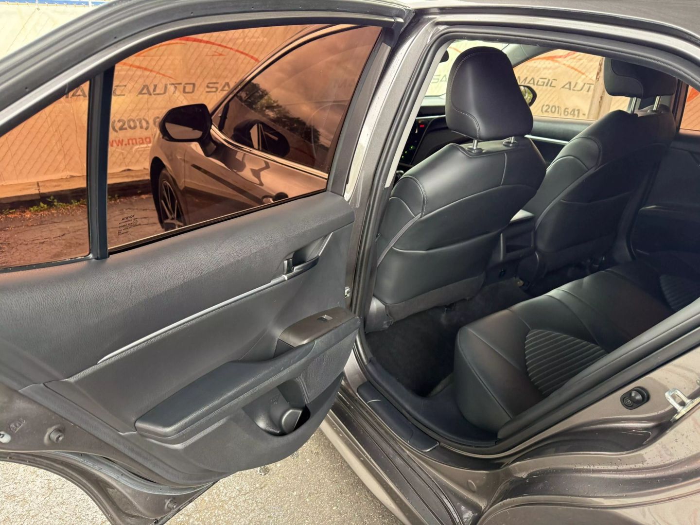 2022 Toyota Camry - Image 17