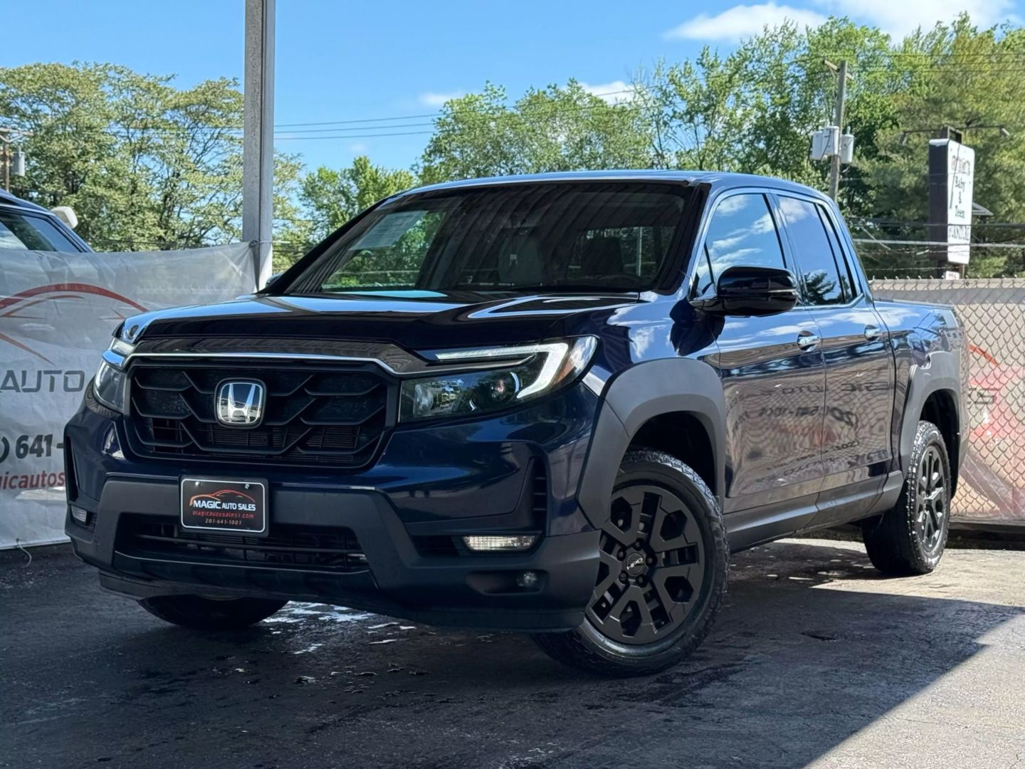 2022 Honda Ridgeline - Image 1