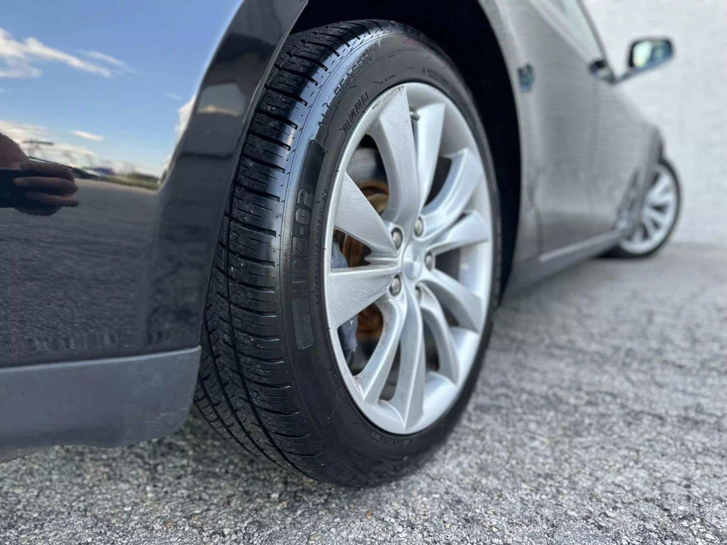 2014 Tesla Model S - Image 72