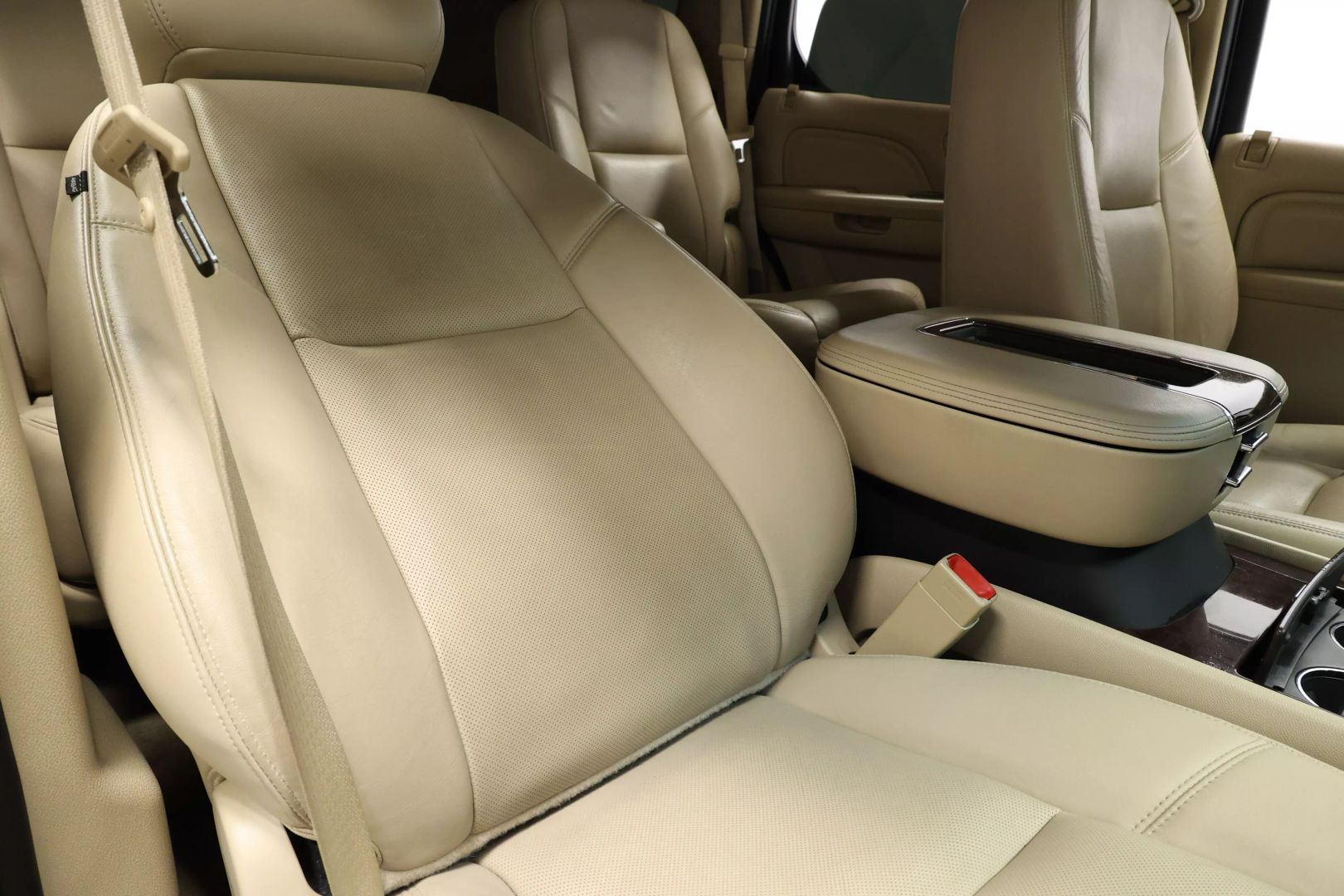 2012 Cadillac Escalade - Image 90