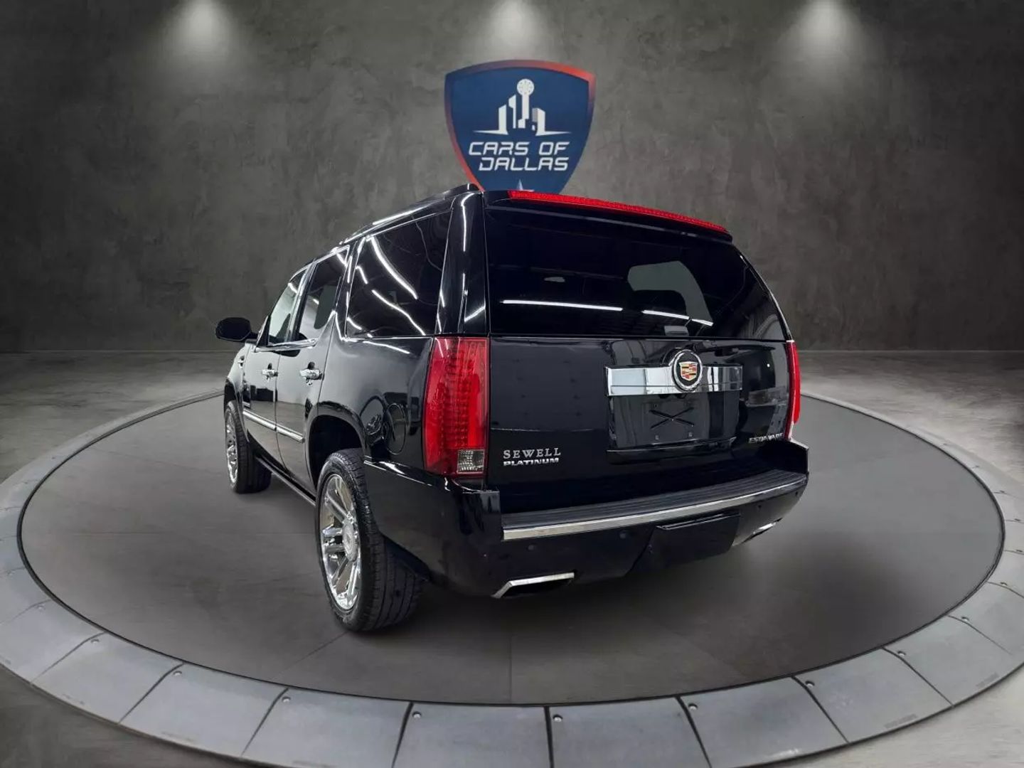 2013 Cadillac Escalade - Image 3