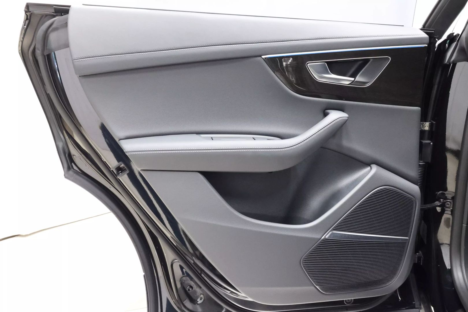 2025 Audi Q8 - Image 50