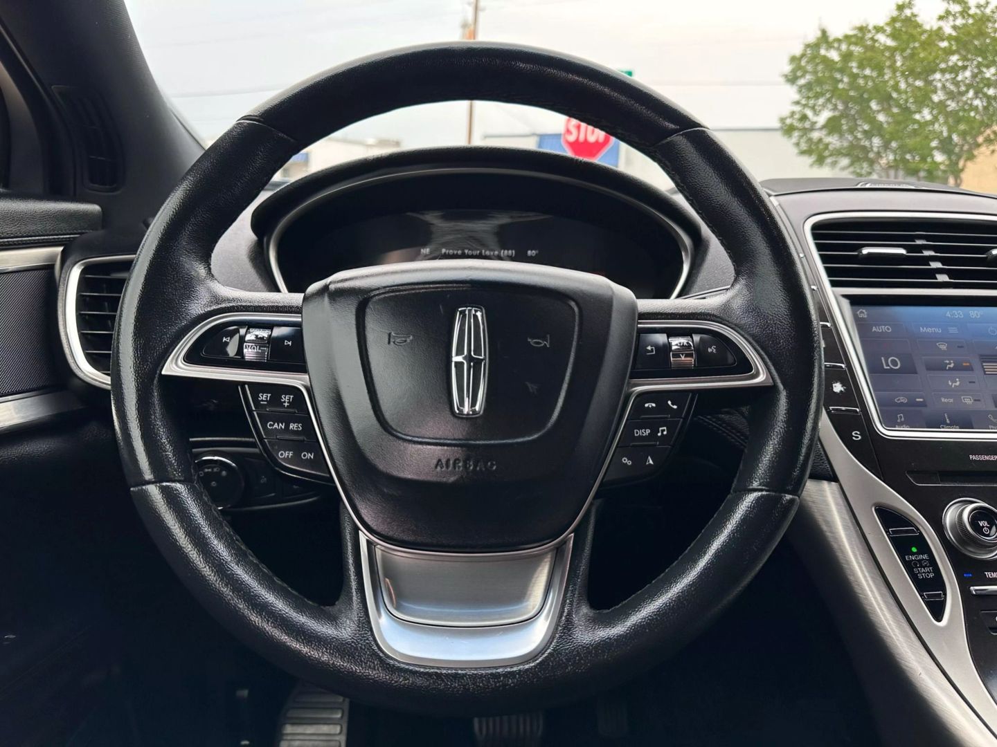 2019 Lincoln Nautilus - Image 27