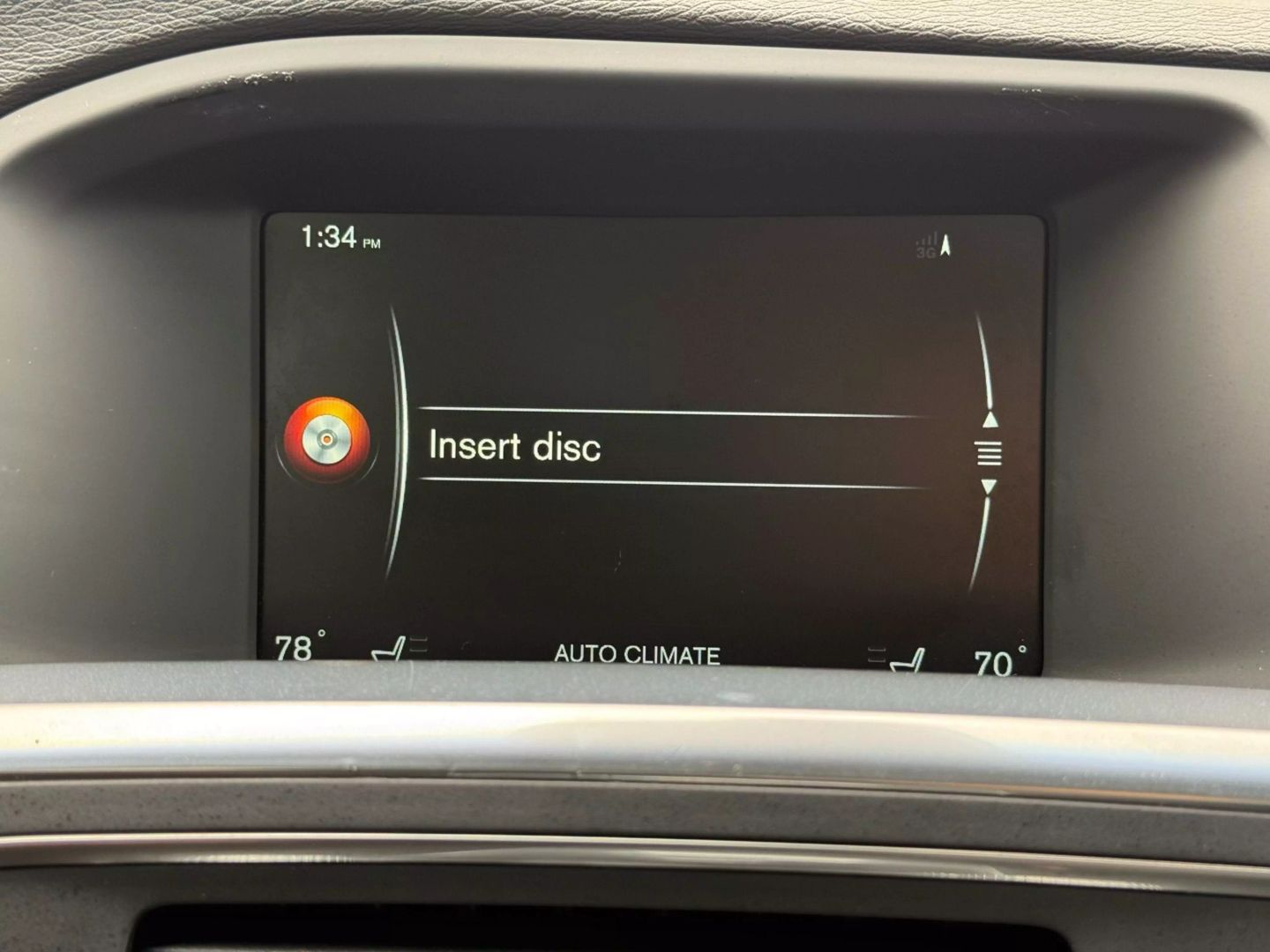 2016 Volvo S60 - Image 35