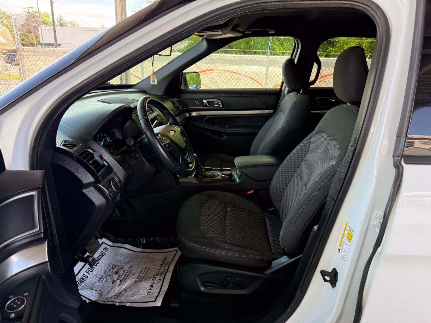 2019 Ford Explorer - Image 15