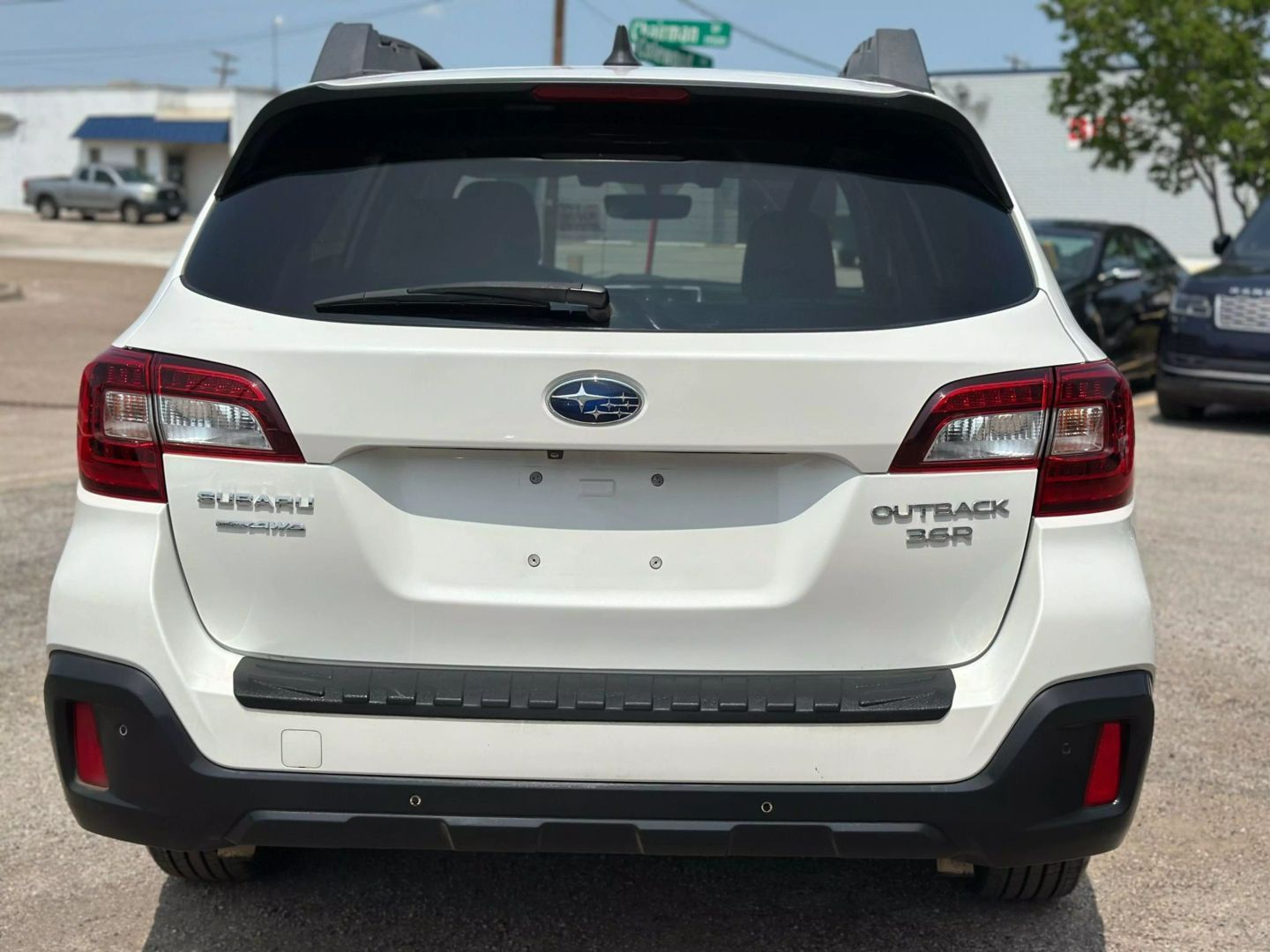 2018 Subaru Outback - Image 9