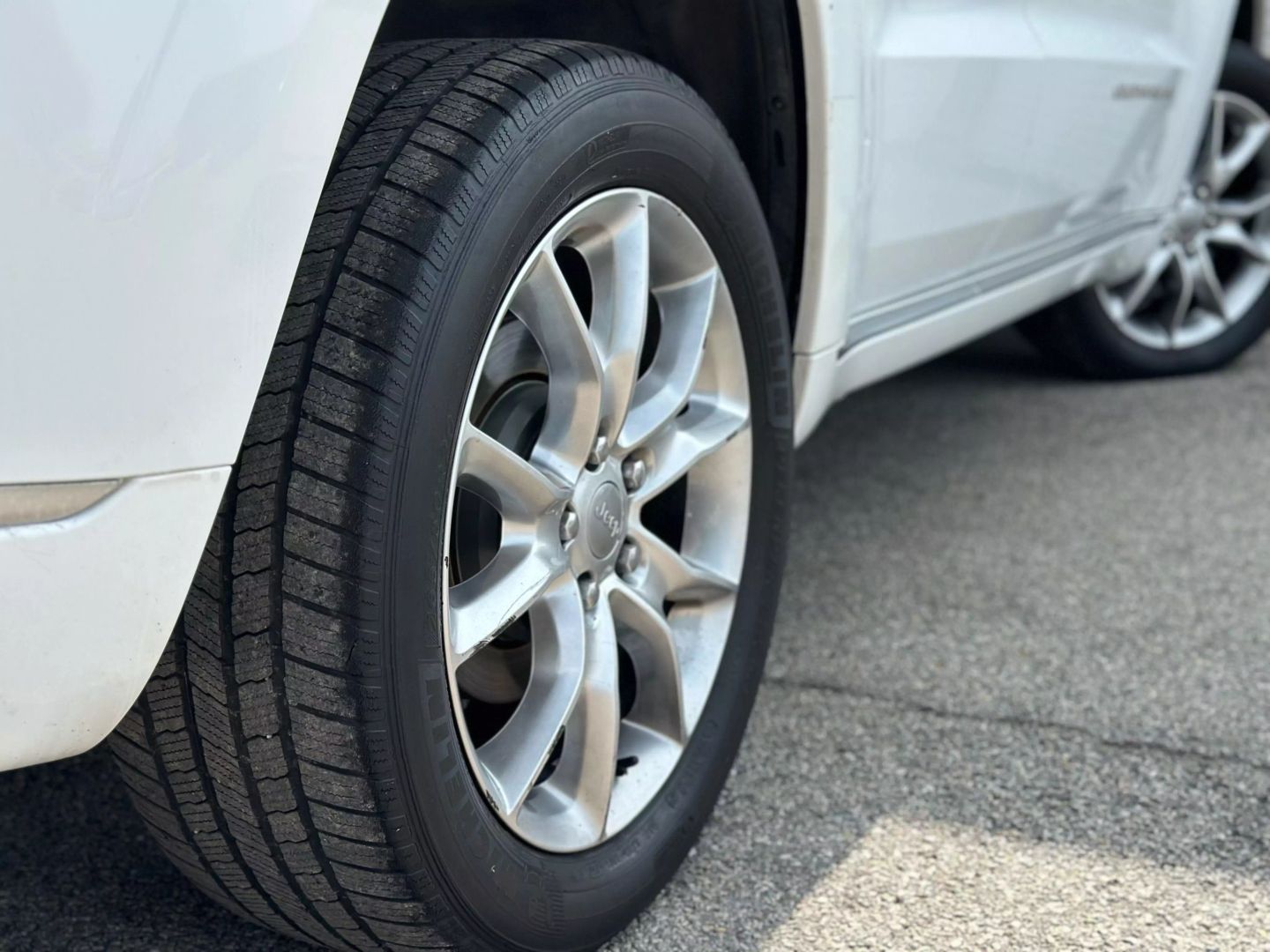 2015 Jeep Grand Cherokee - Image 75