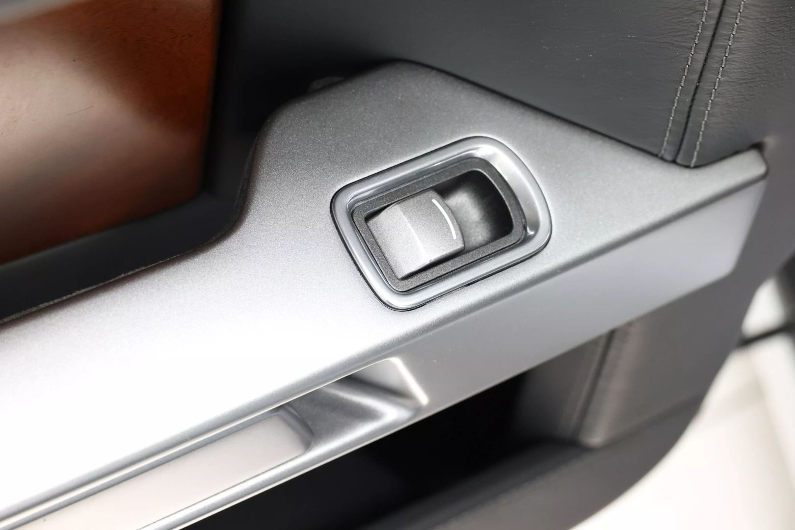 2011 Aston Martin Rapide - Image 42
