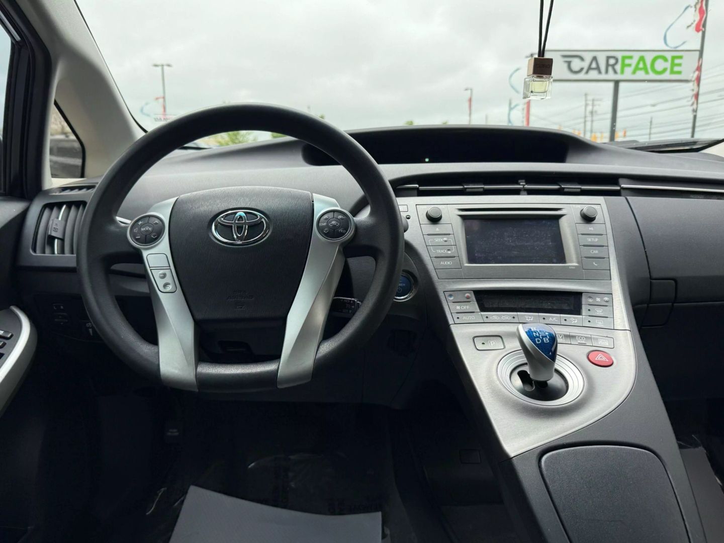 2015 Toyota Prius - Image 24