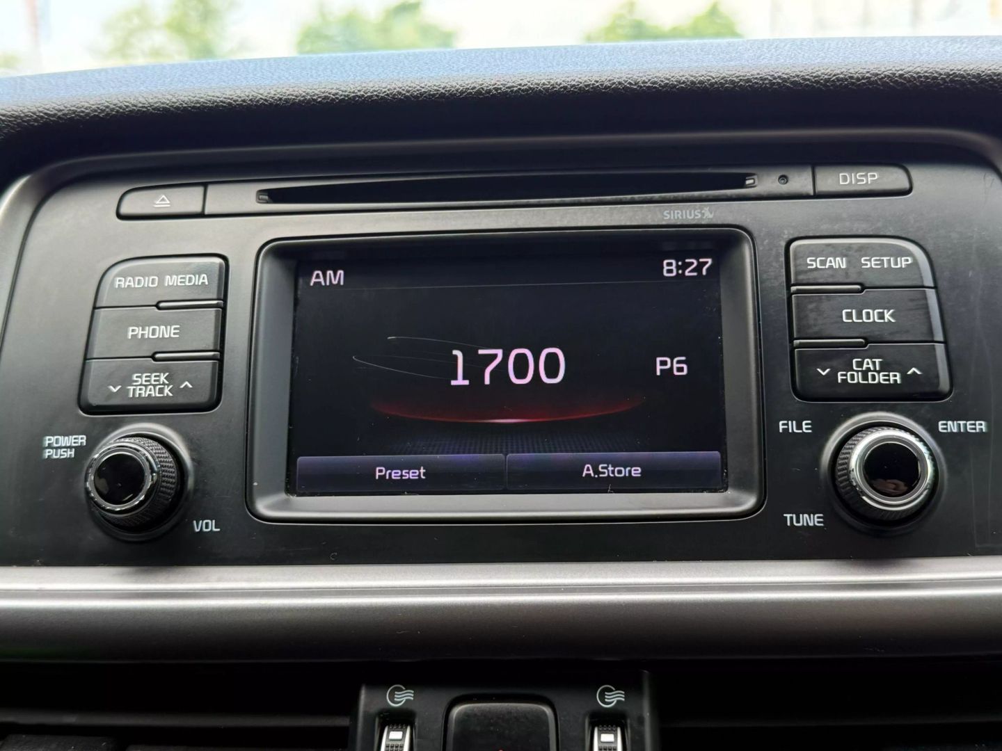 2016 Kia Optima - Image 30