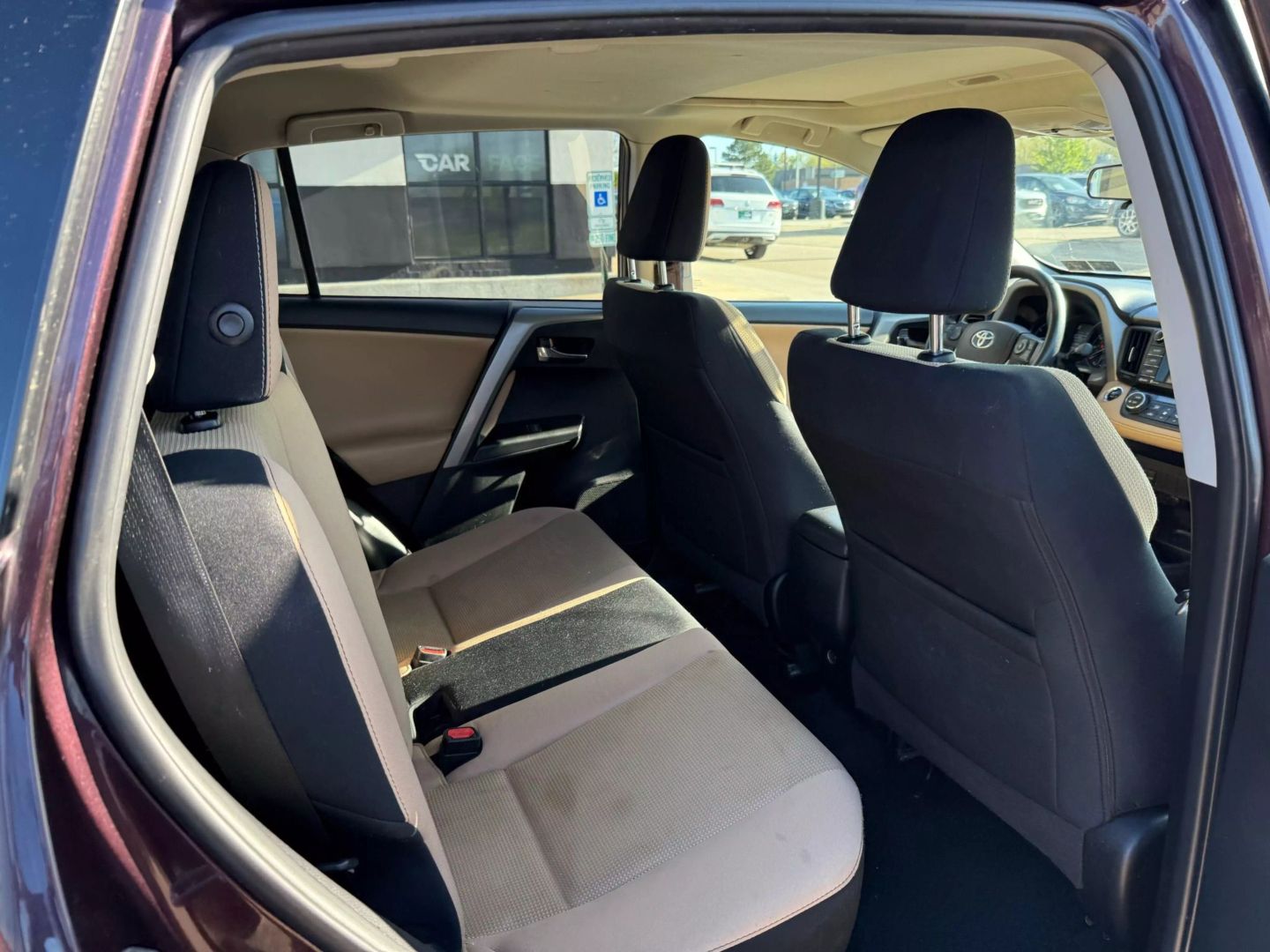 2017 Toyota Rav4 - Image 21