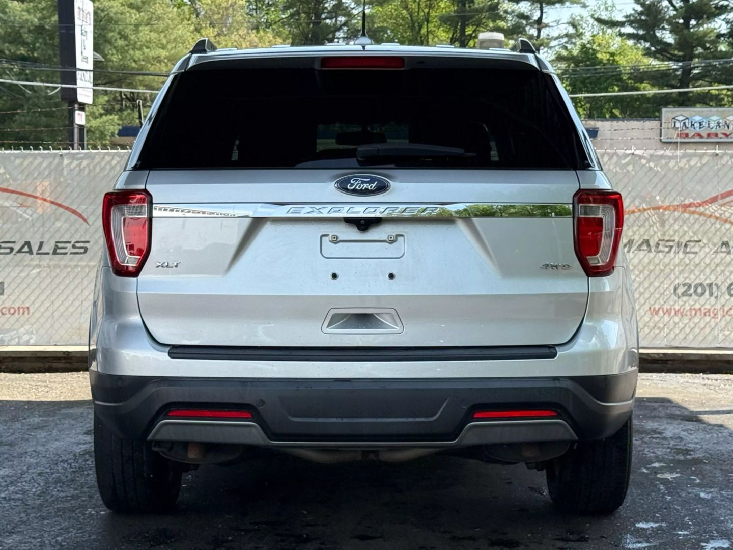 2019 Ford Explorer - Image 10