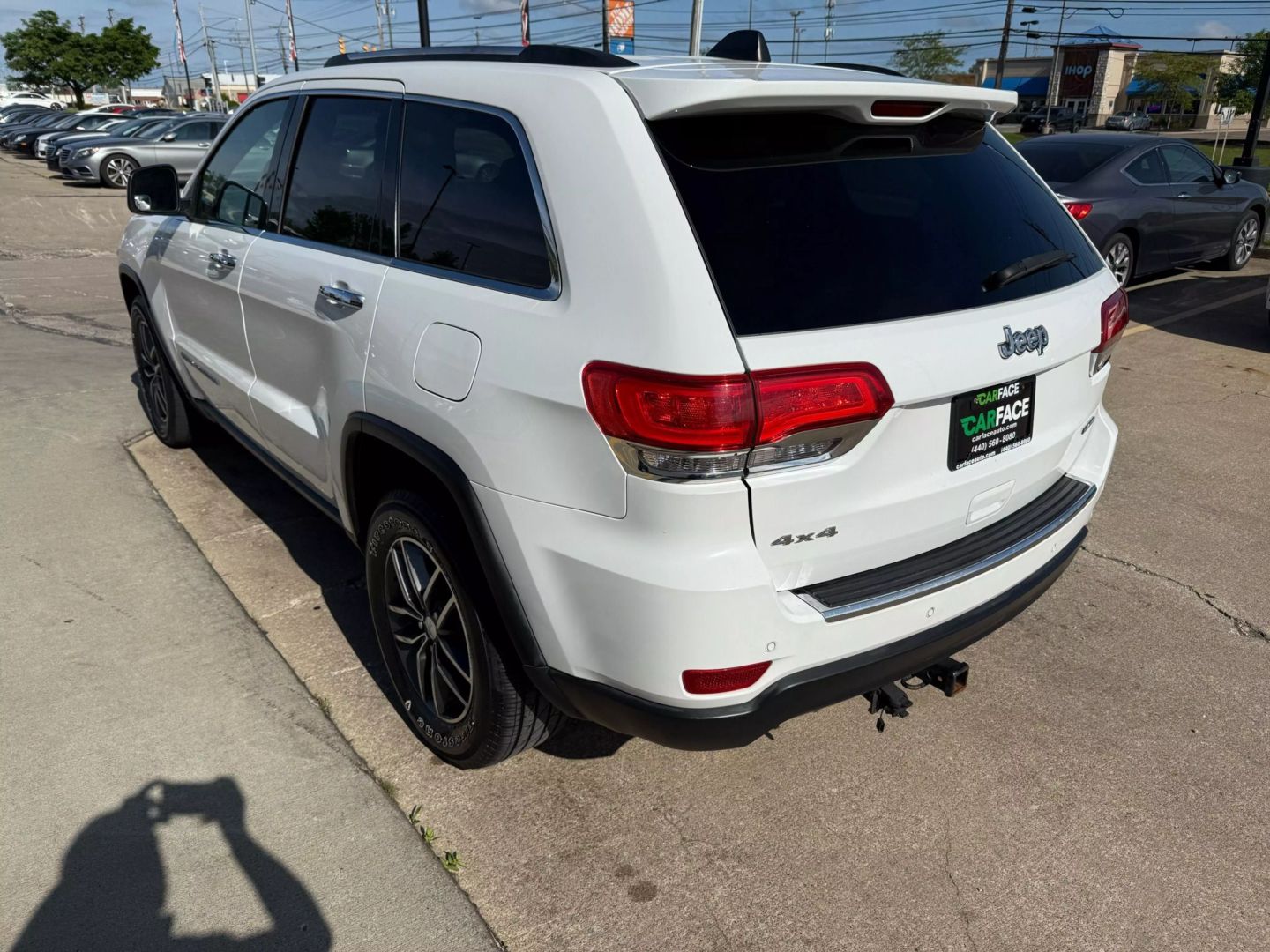 2017 Jeep Grand Cherokee - Image 7