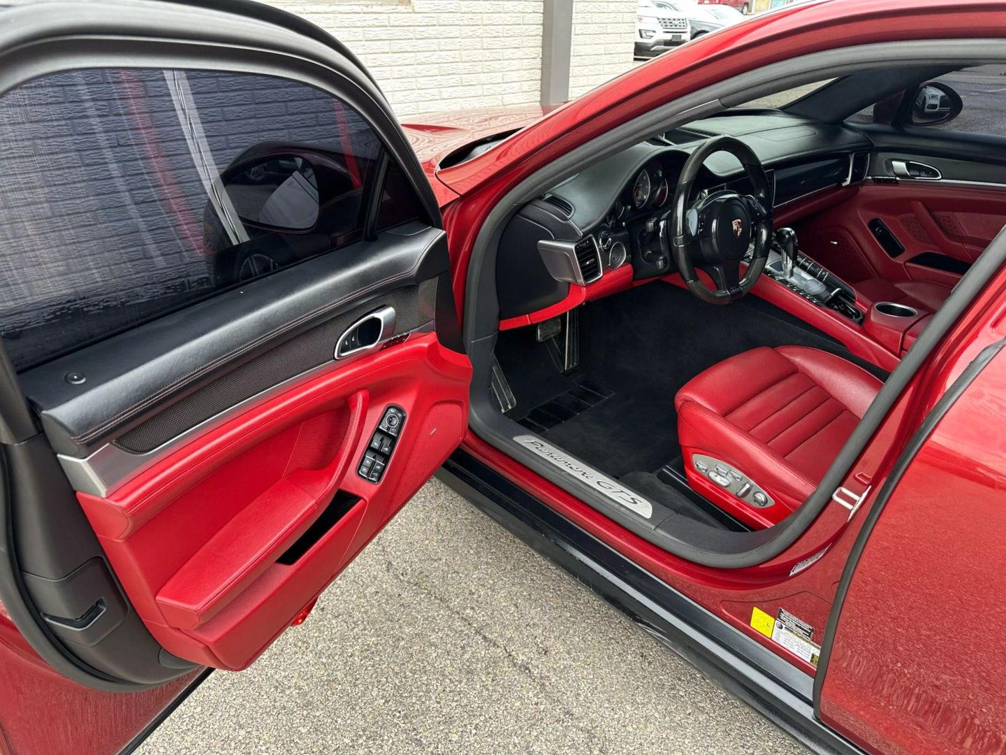2014 Porsche Panamera - Image 26