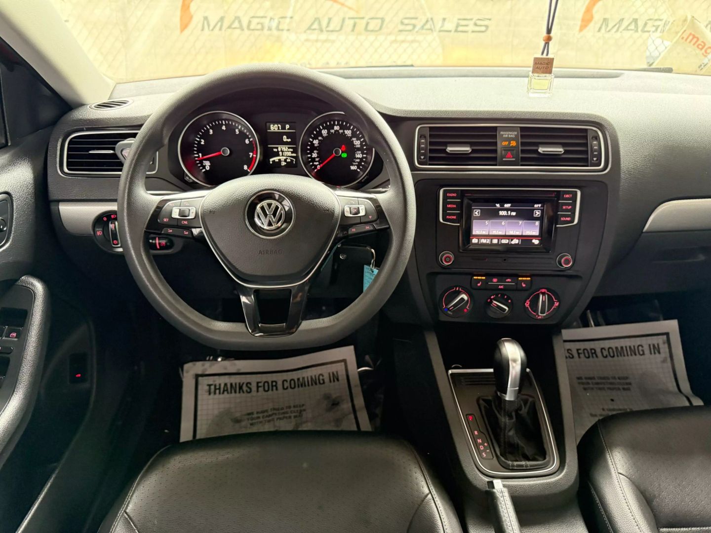 2018 Volkswagen Jetta - Image 30