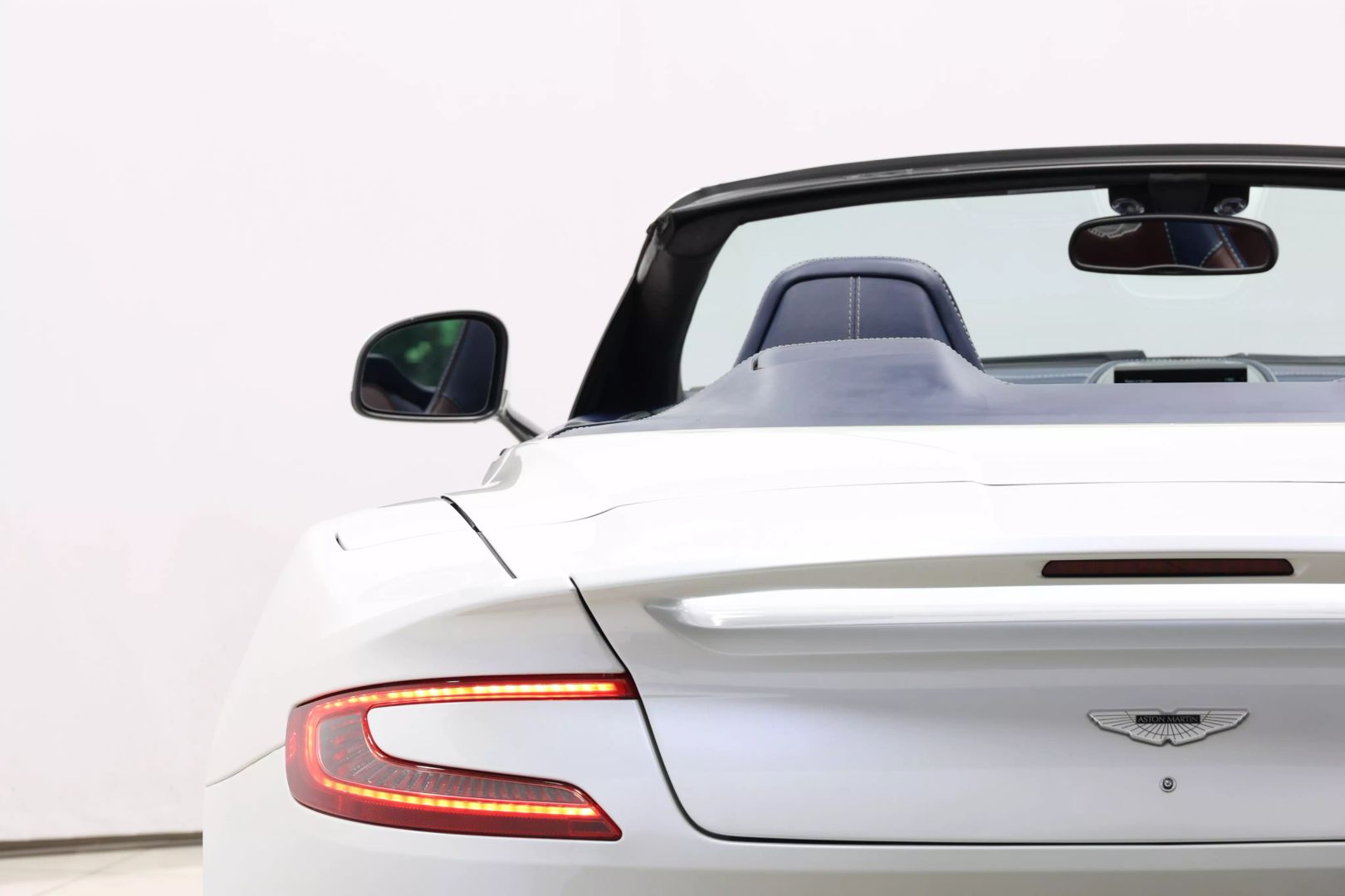 2015 Aston Martin Vanquish - Image 48