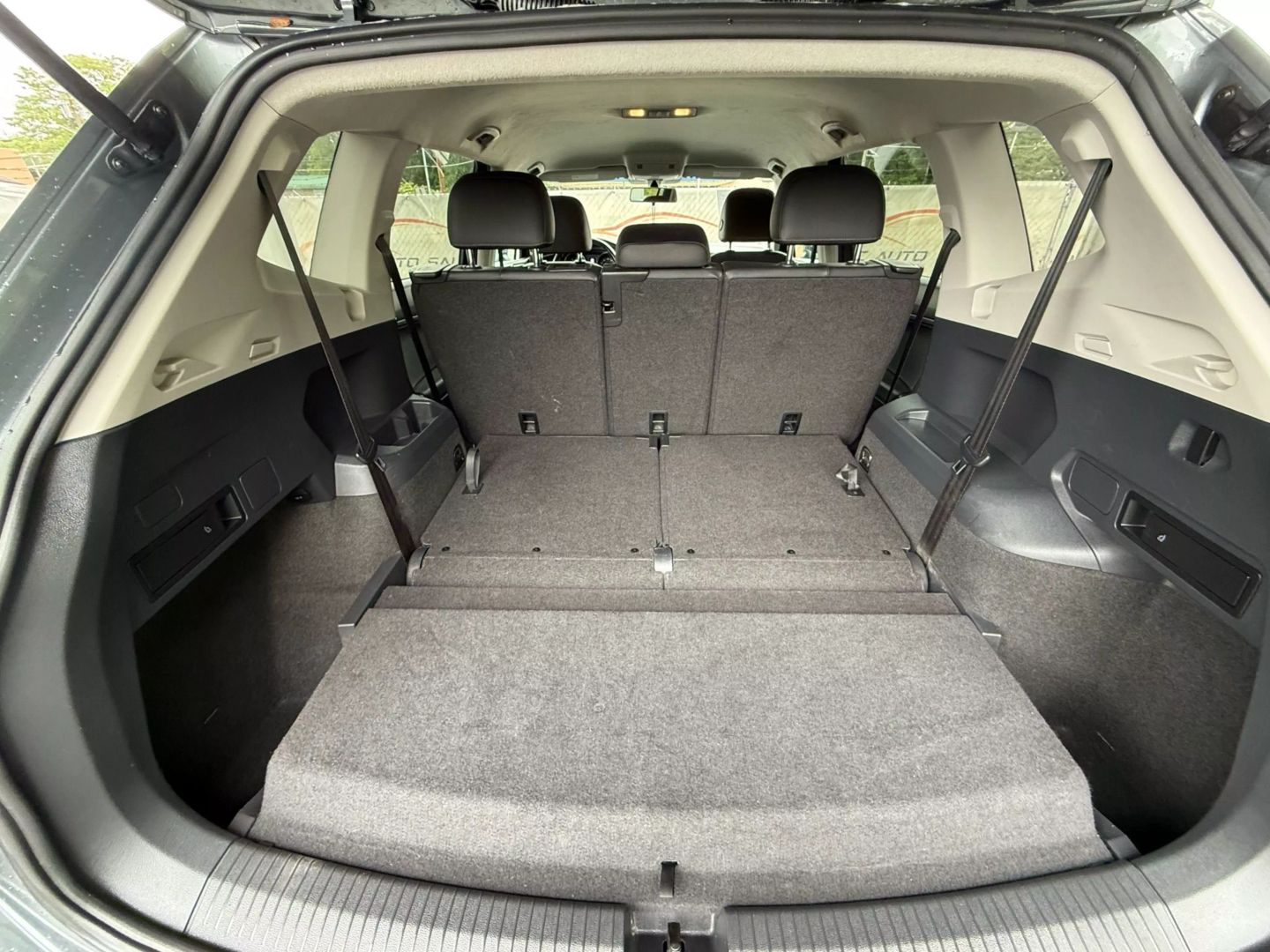 2019 Volkswagen Tiguan - Image 22