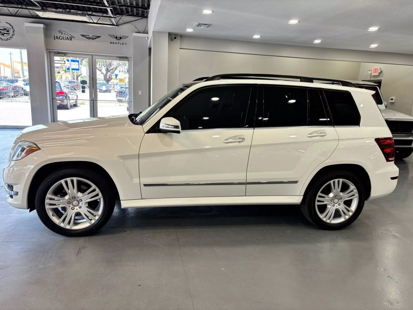 2014 Mercedes-benz Glk-class Glk 350 4matic Sport Utility 4d - Image 4