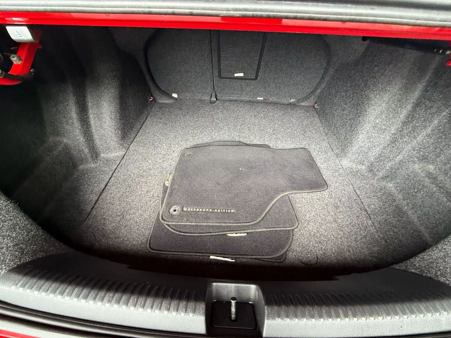 2018 Volkswagen Jetta - Image 20