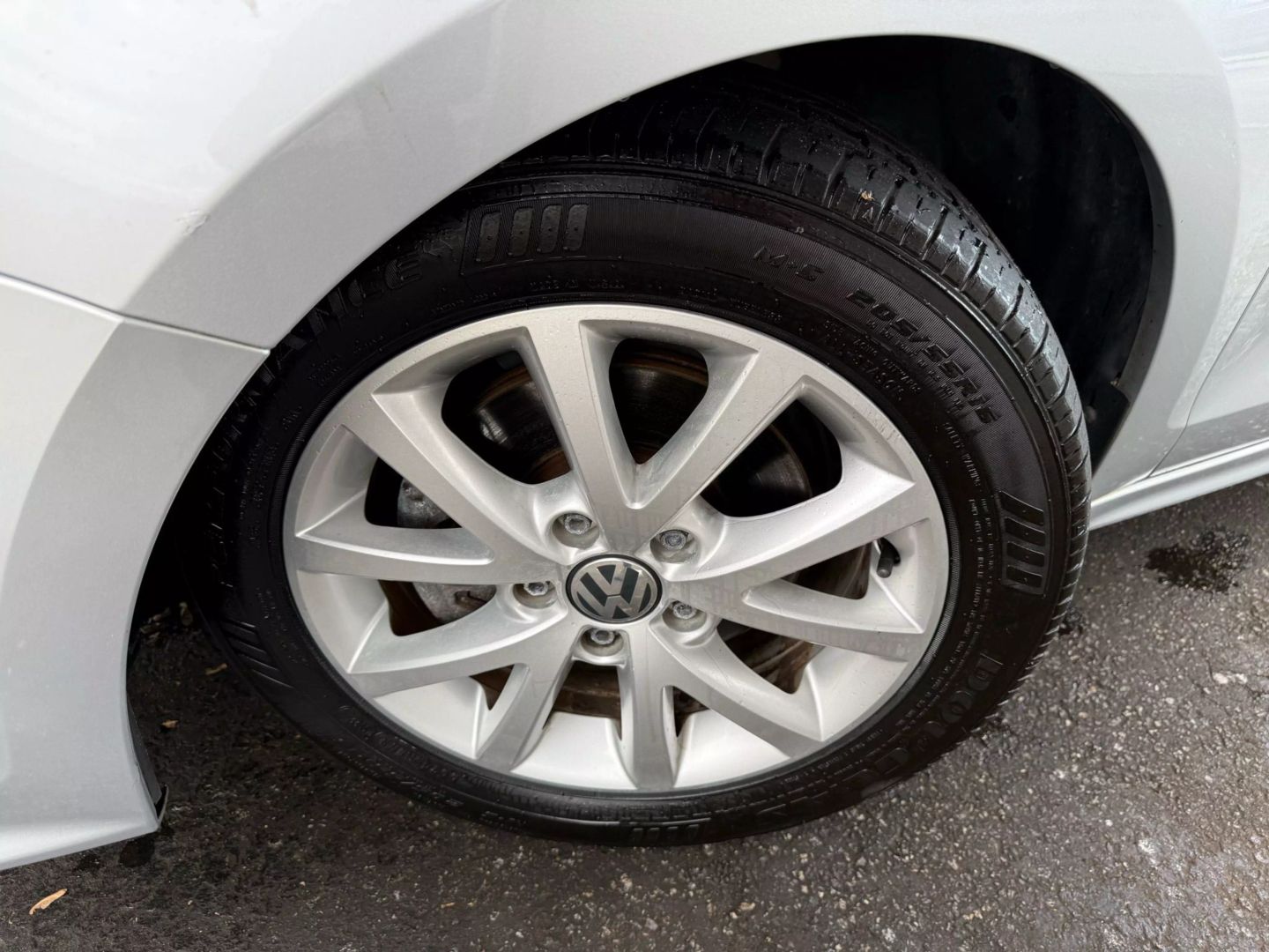 2015 Volkswagen Jetta - Image 39