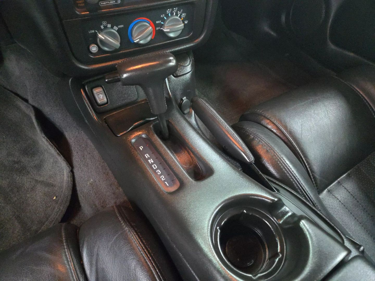 2000 Pontiac Firebird - Image 18