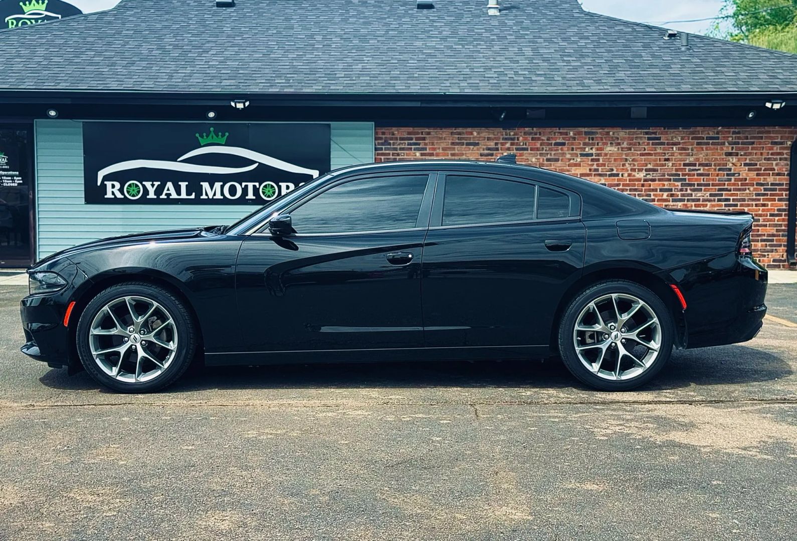 2022 Dodge Charger - Image 8