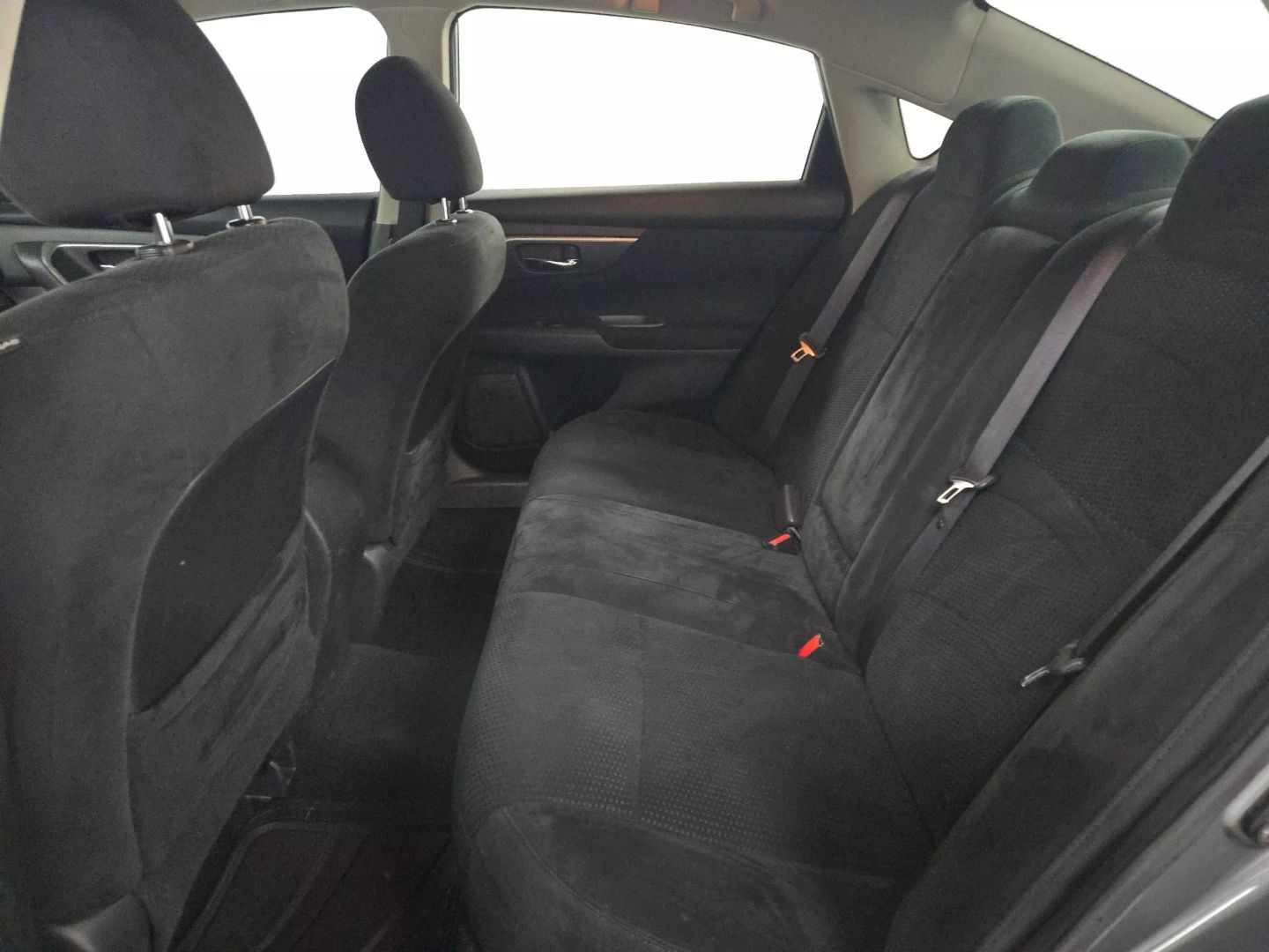 2015 Nissan Altima - Image 10