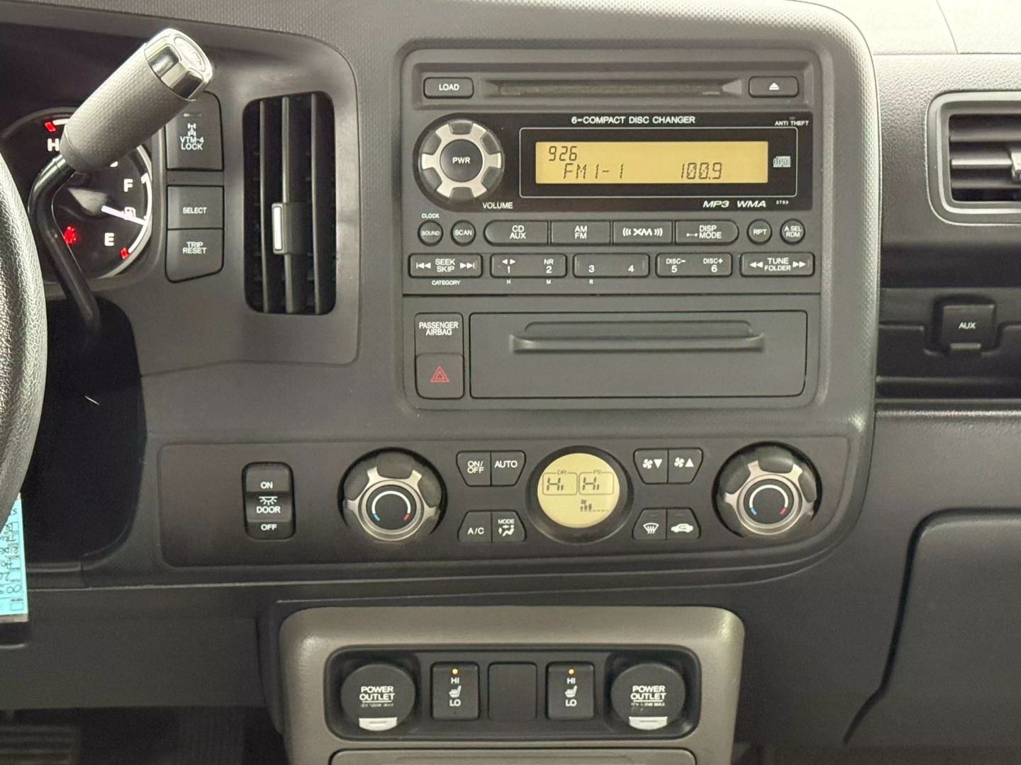 2014 Honda Ridgeline - Image 28