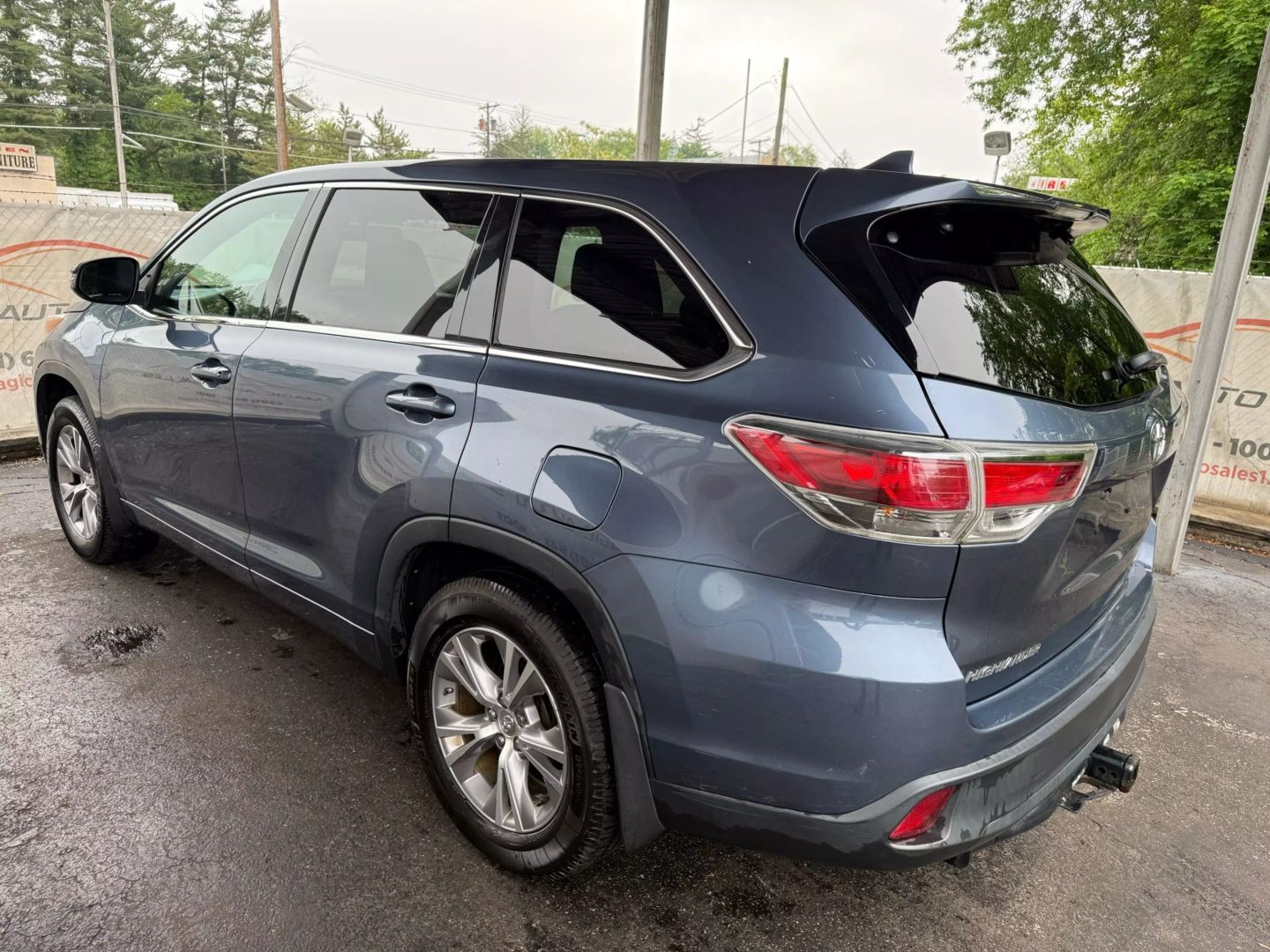 2015 Toyota Highlander - Image 12