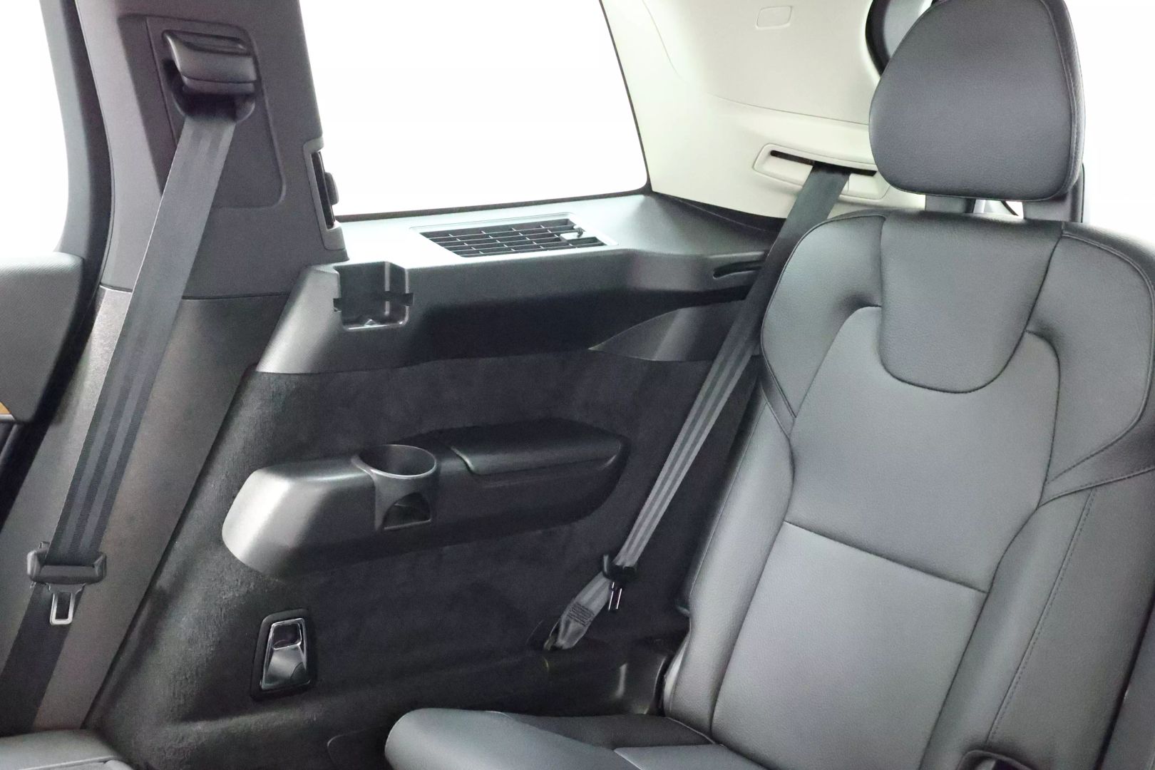 2022 Volvo Xc90 - Image 57