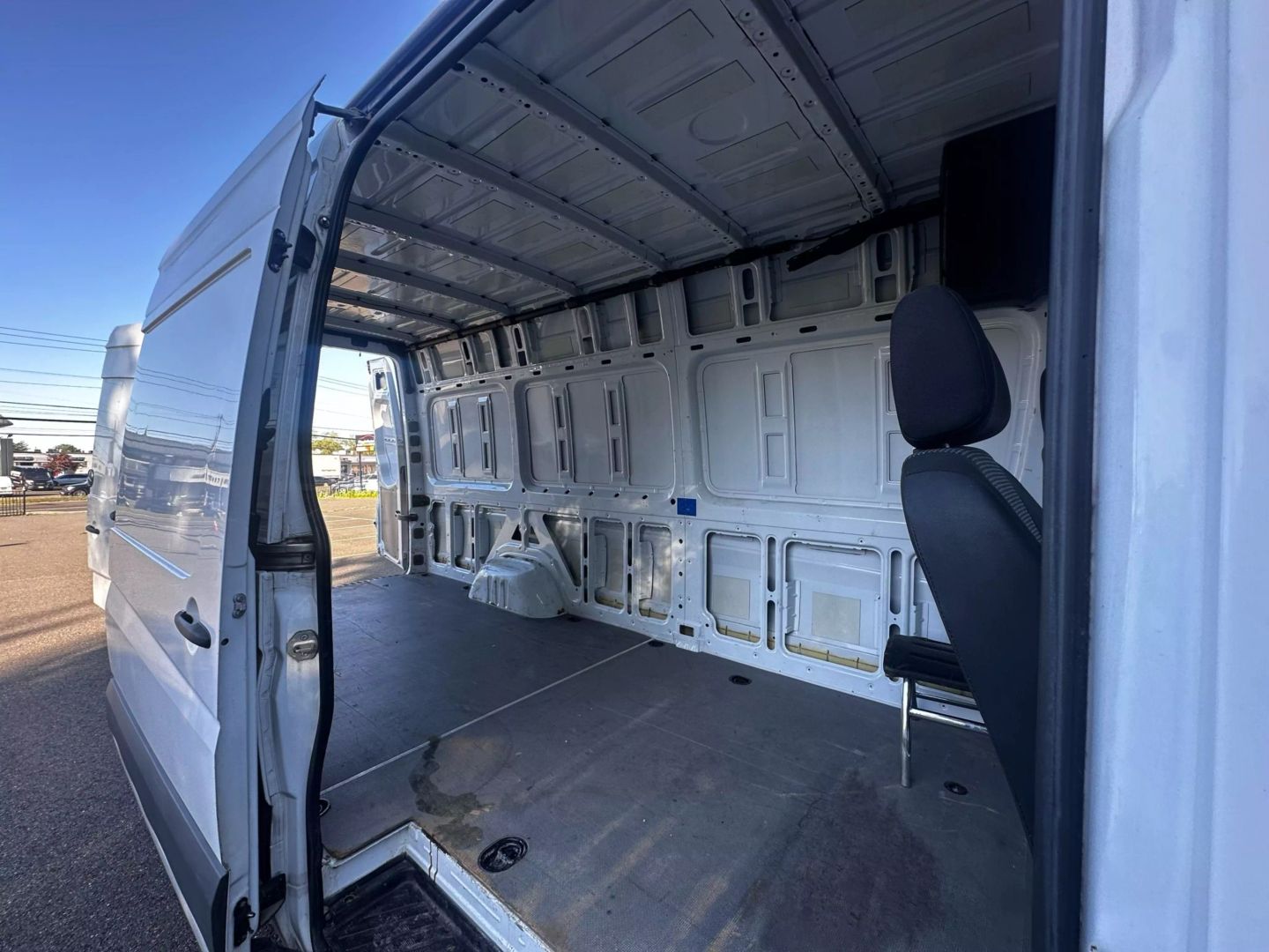 2013 Mercedes-benz Sprinter 2500 Cargo - Image 30